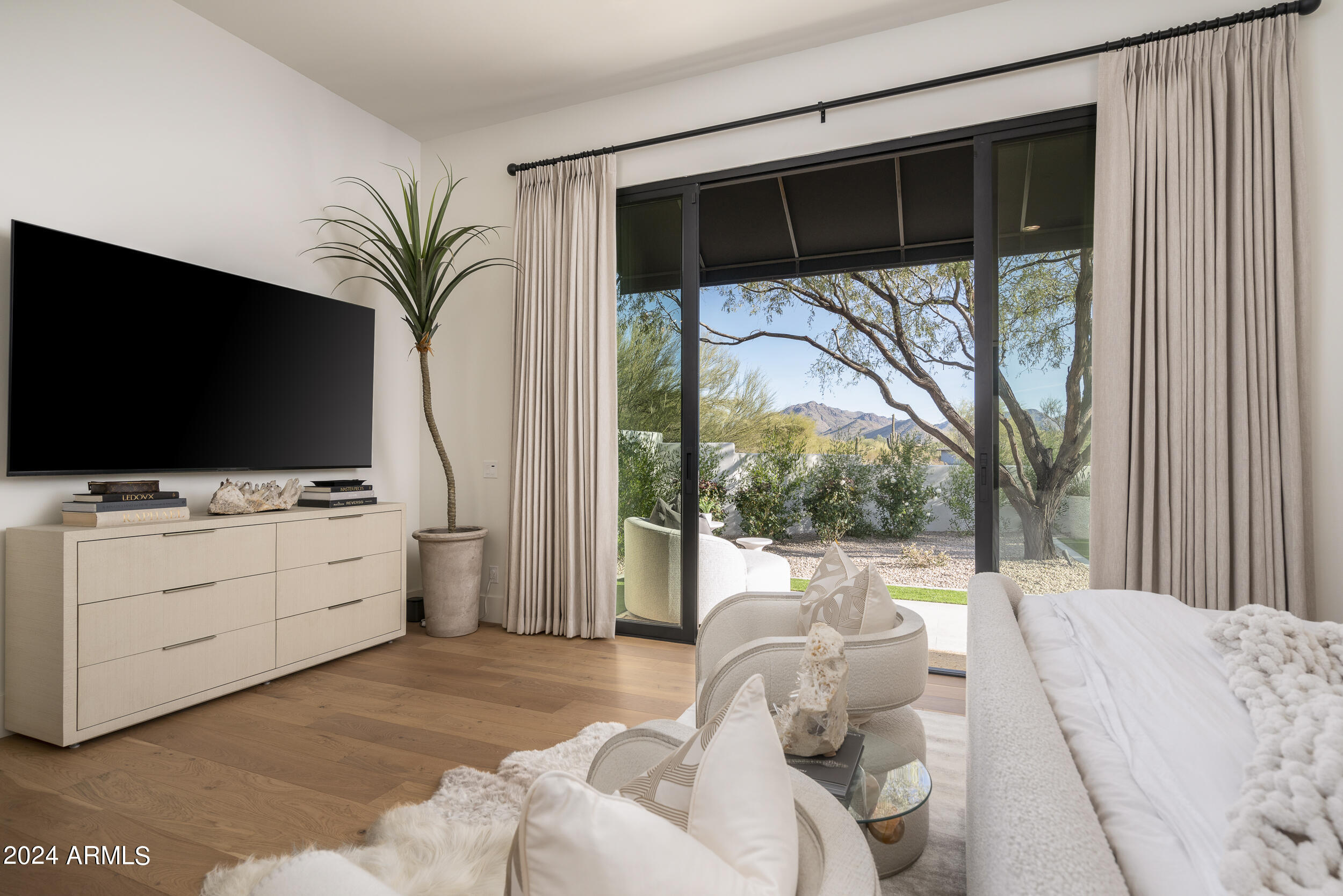 PINNACLE PEAK PLACE - Residential