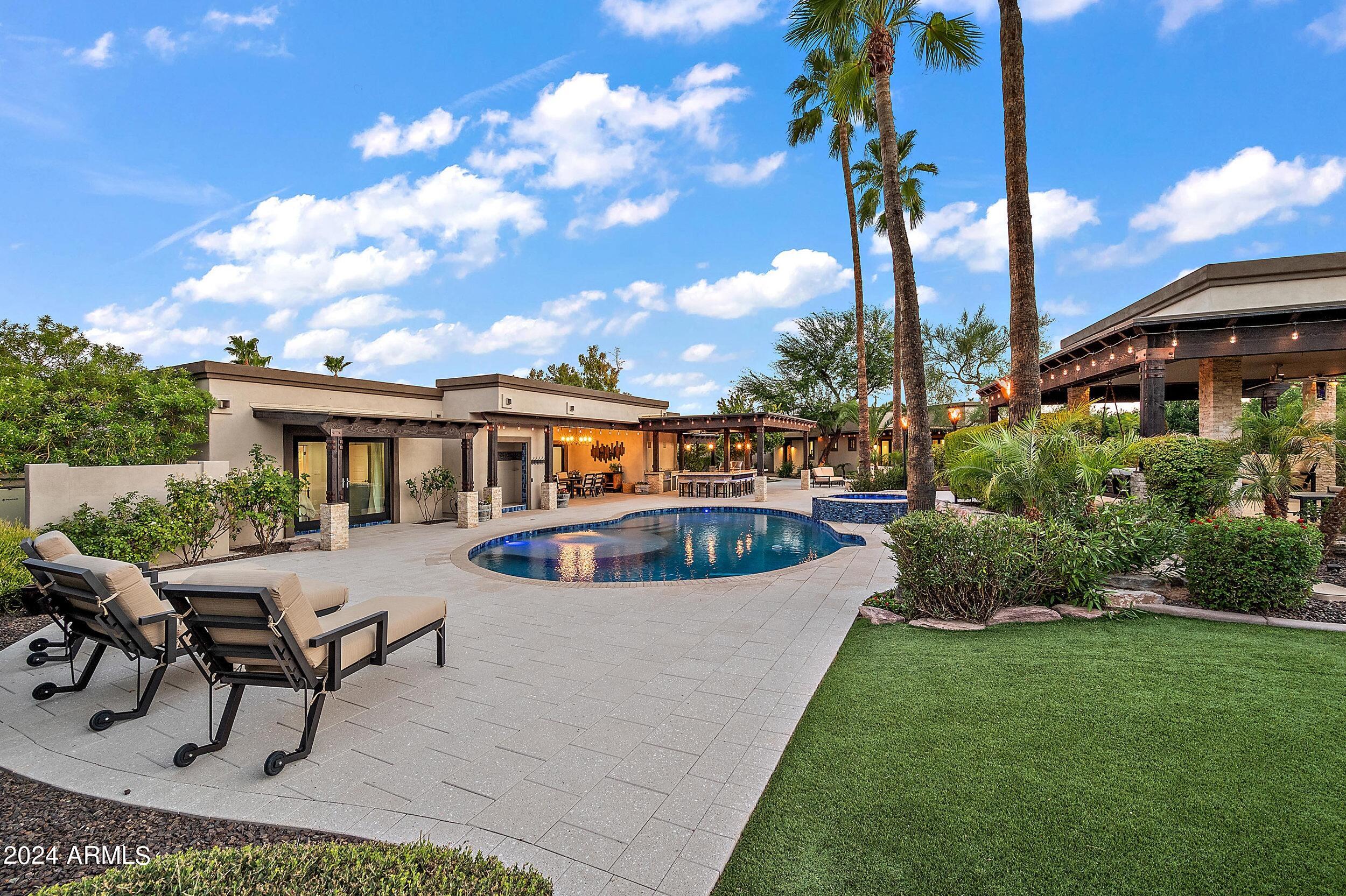 PARADISE PARK TRAILS 2 - Residential