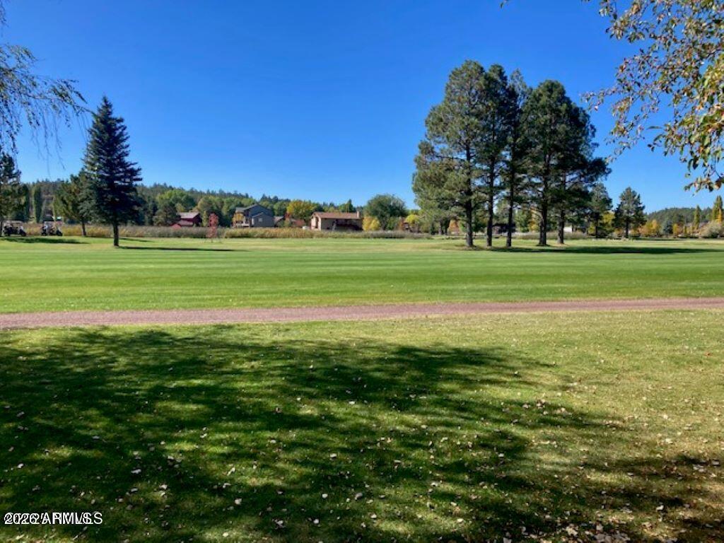 PINEWOOD FAIRWAY CONDOMINIUMS PHASE 5 - Residential