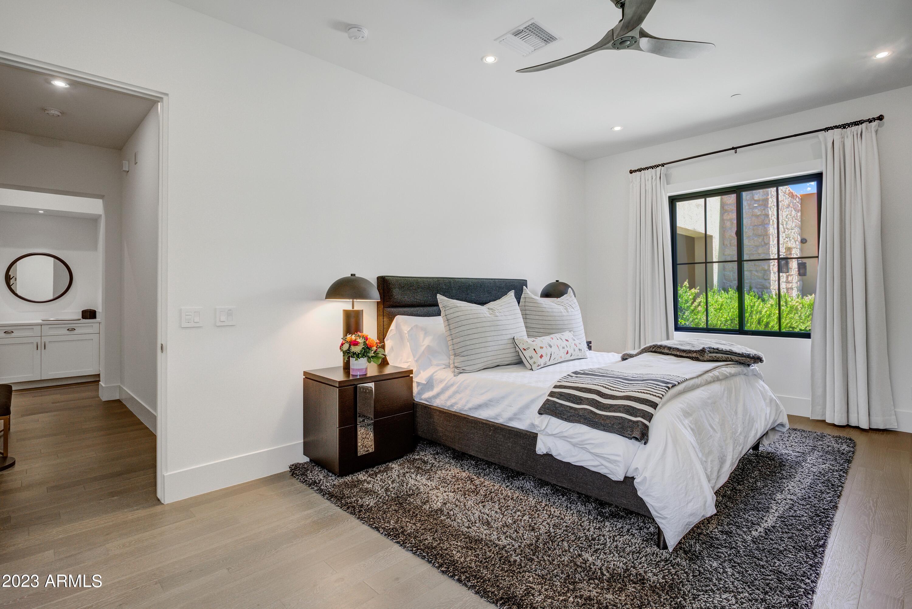 WHITE HORSE - Residential