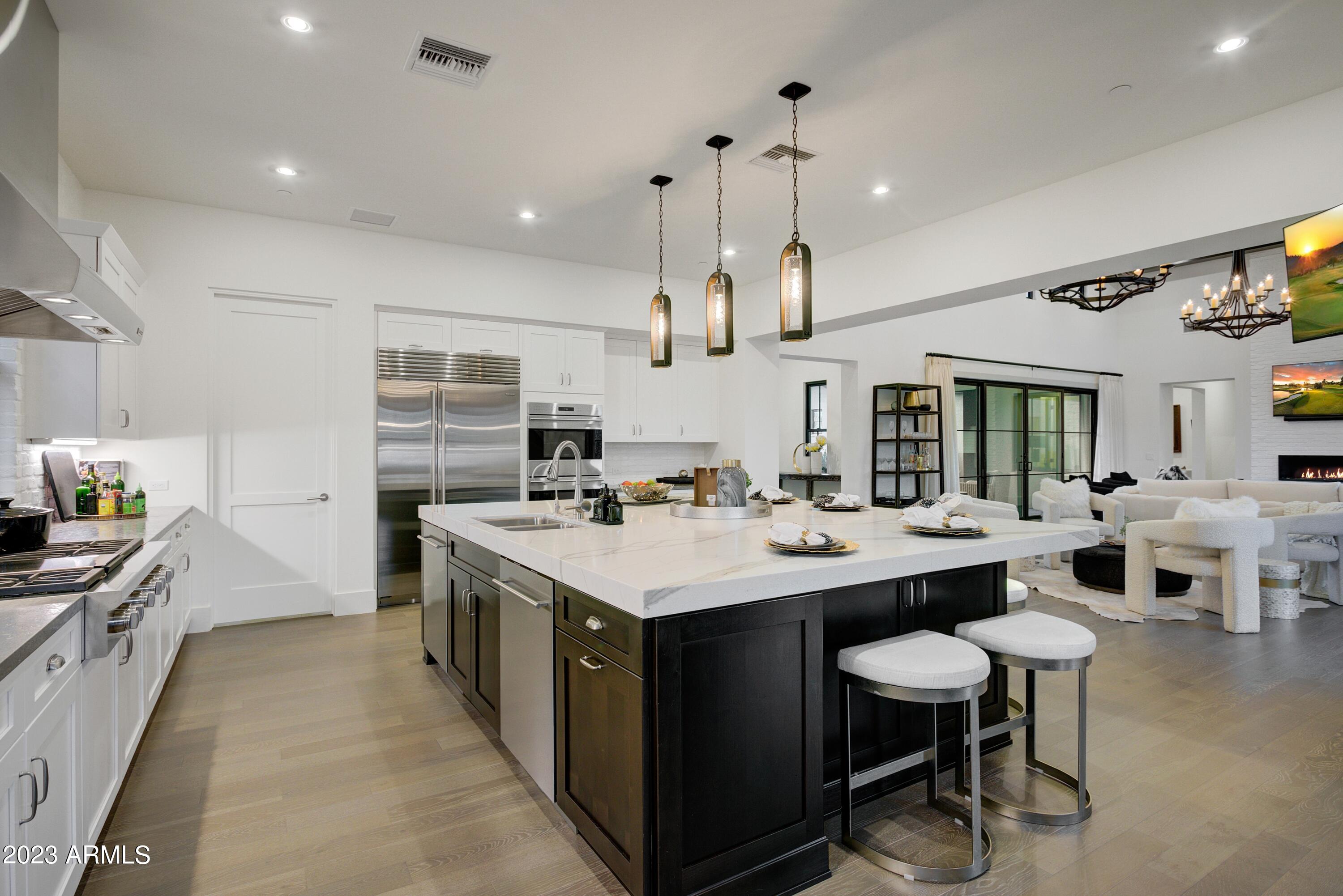 WHITE HORSE - Residential