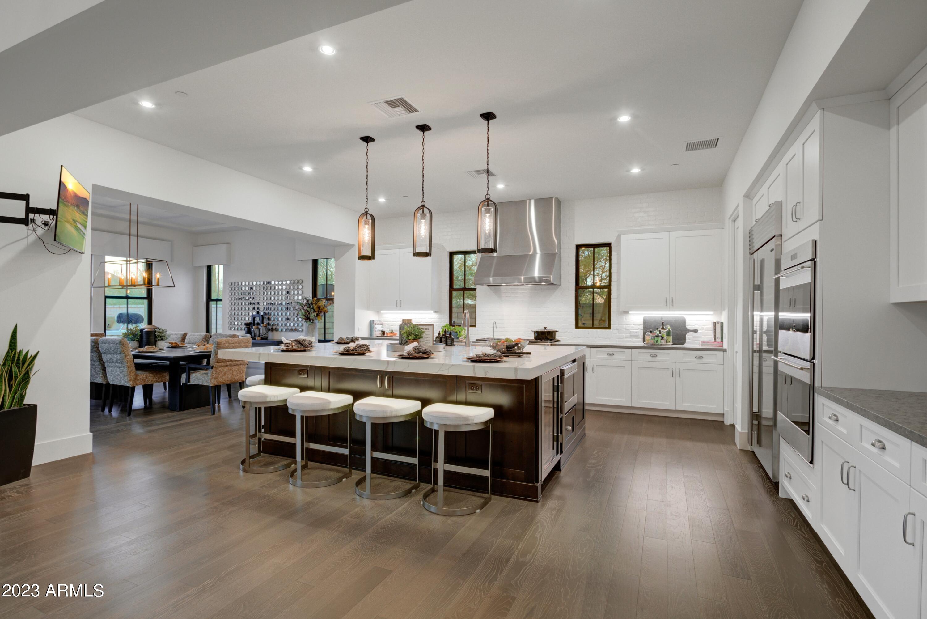 WHITE HORSE - Residential