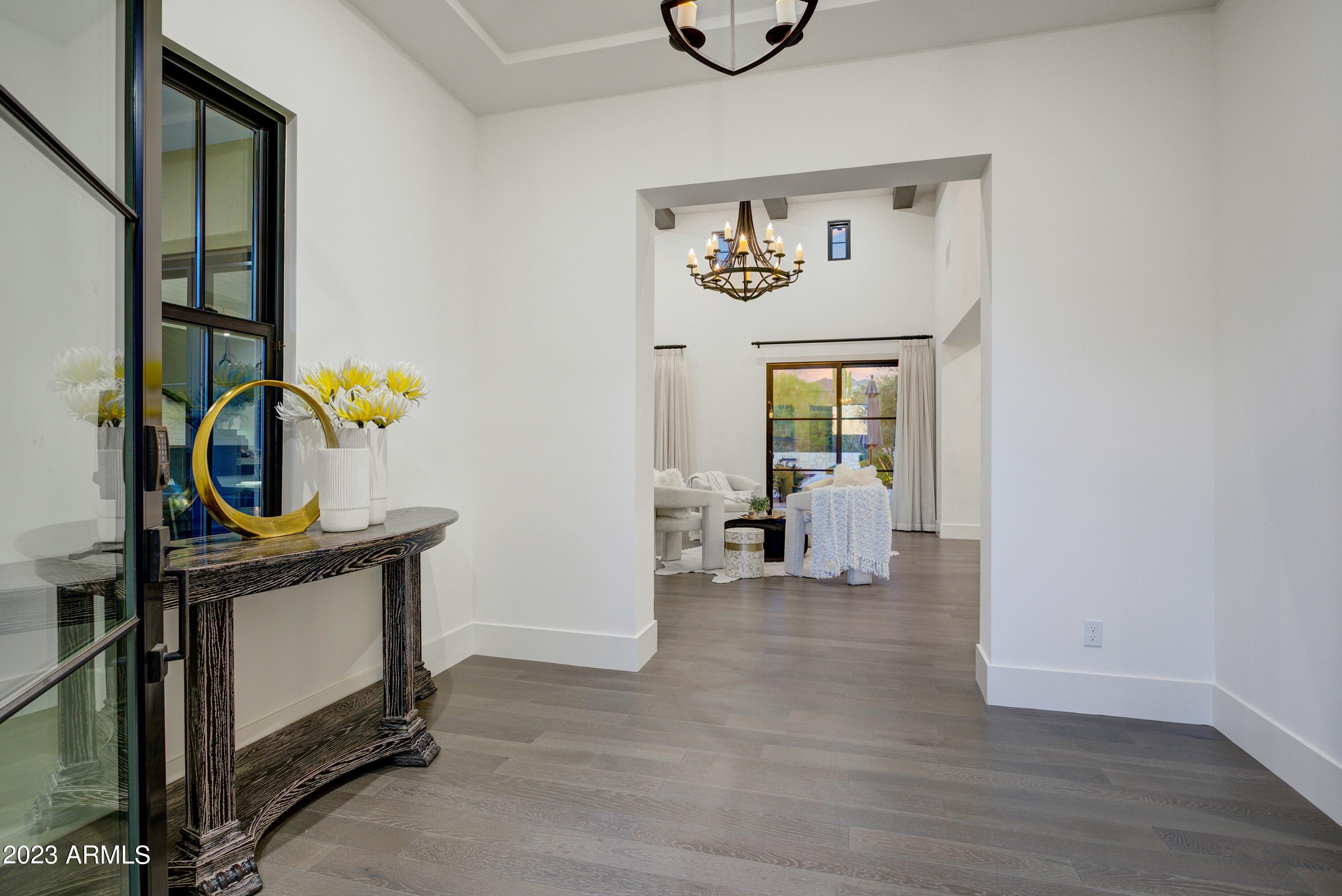 WHITE HORSE - Residential