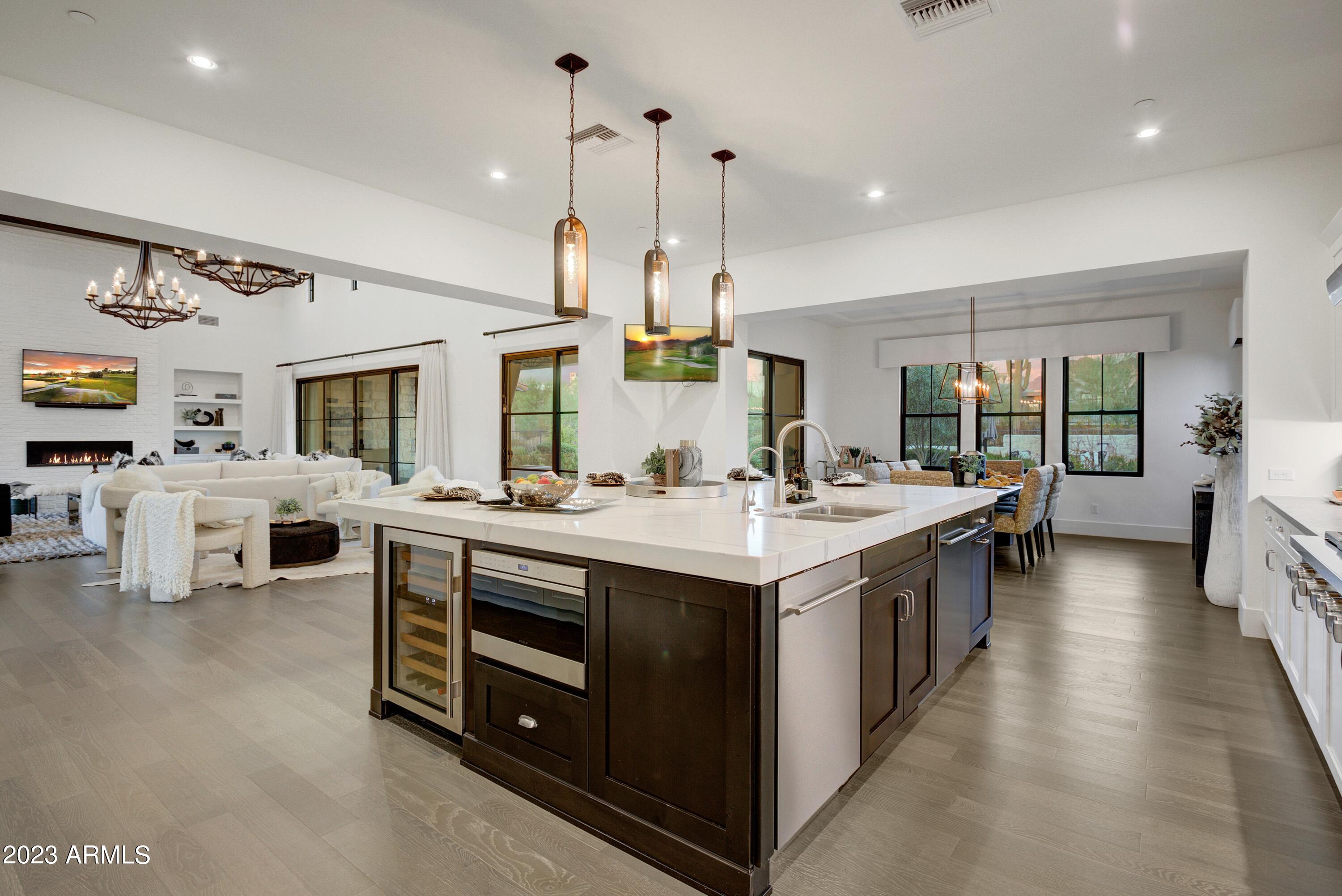 WHITE HORSE - Residential