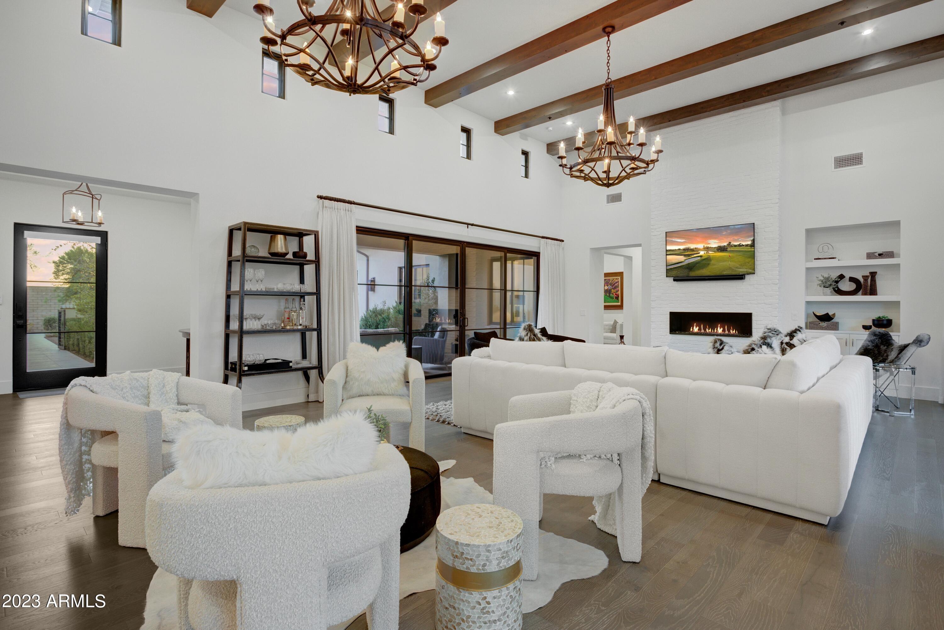 WHITE HORSE - Residential