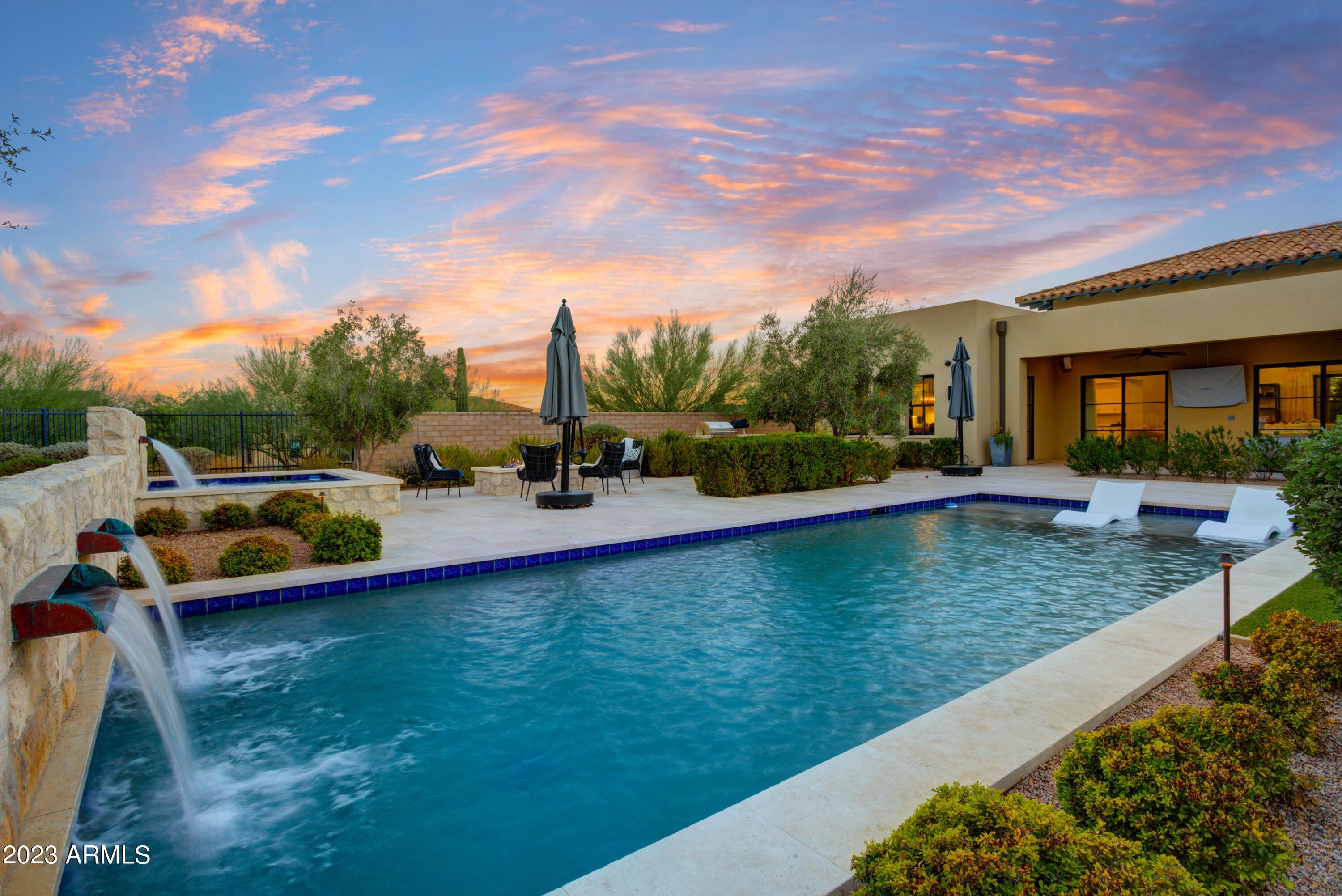 WHITE HORSE - Residential