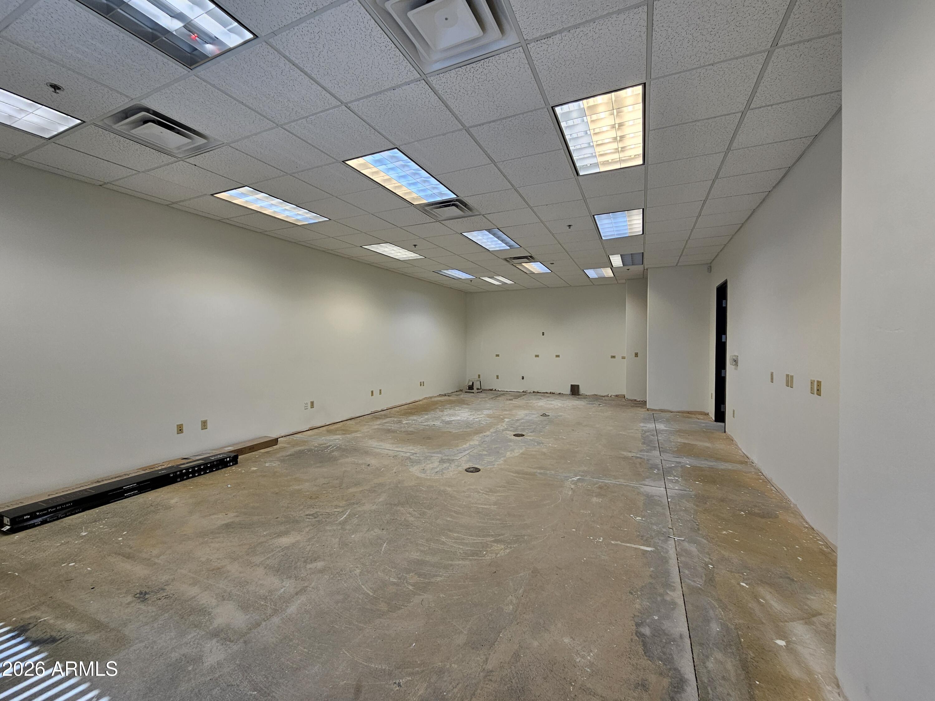 ARROWHEAD OFFICE PLAZA - Commercial Lease
