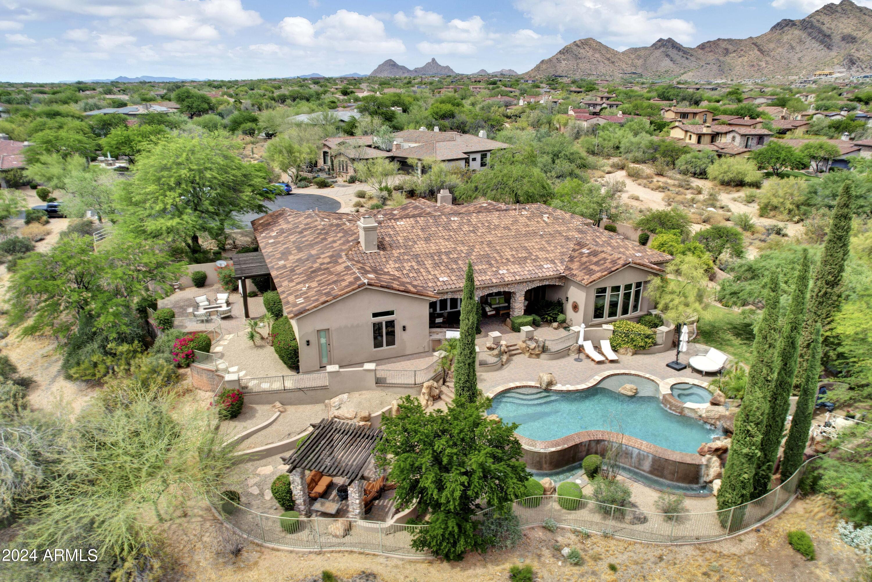 LA STRADA - Residential