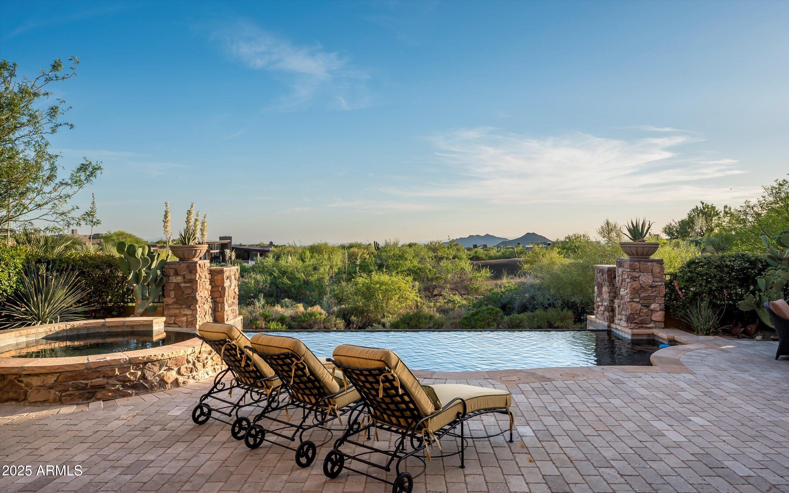 DESERT MOUNTAIN PHASE 2 UNIT 18 - Residential