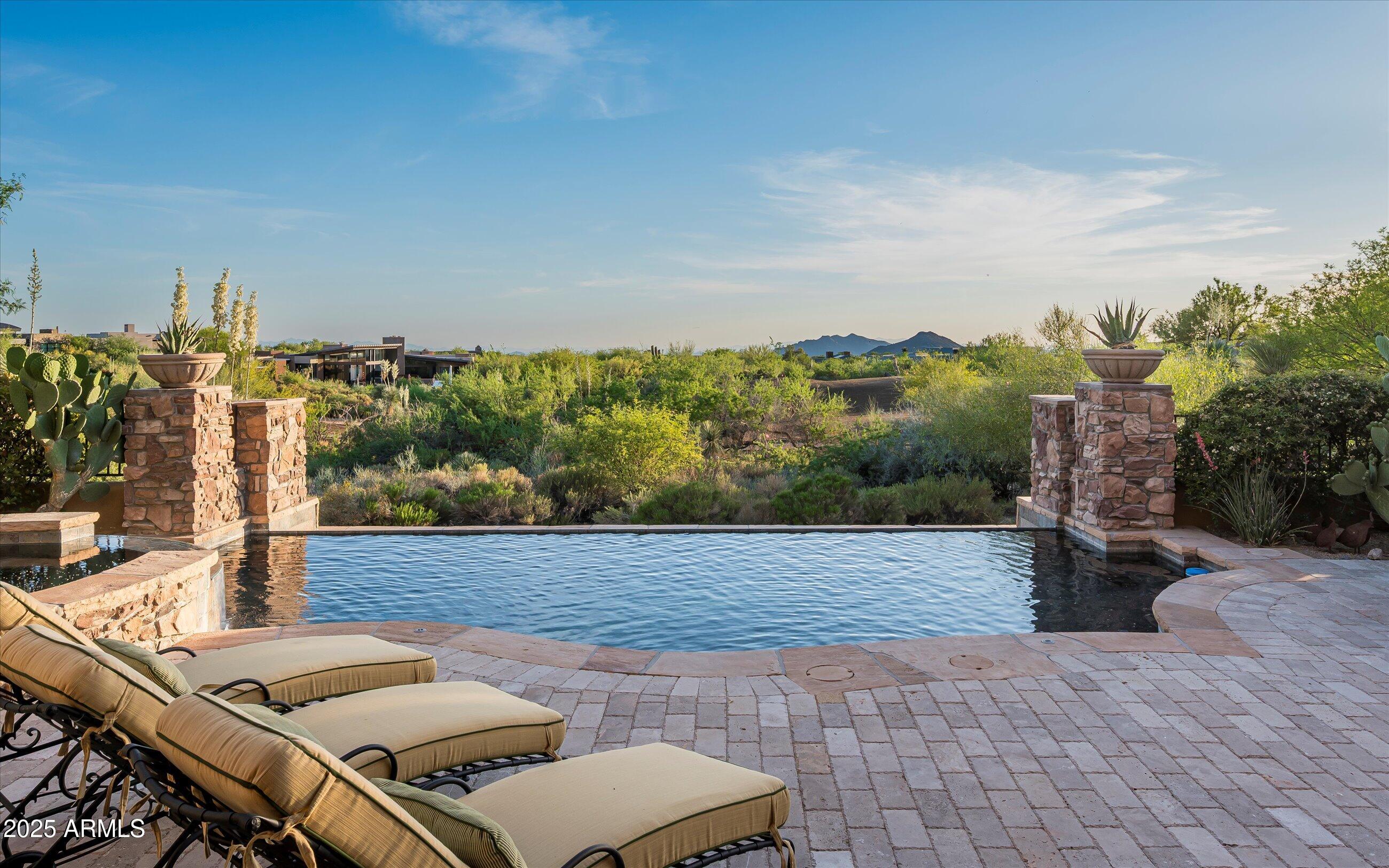 DESERT MOUNTAIN PHASE 2 UNIT 18 - Residential