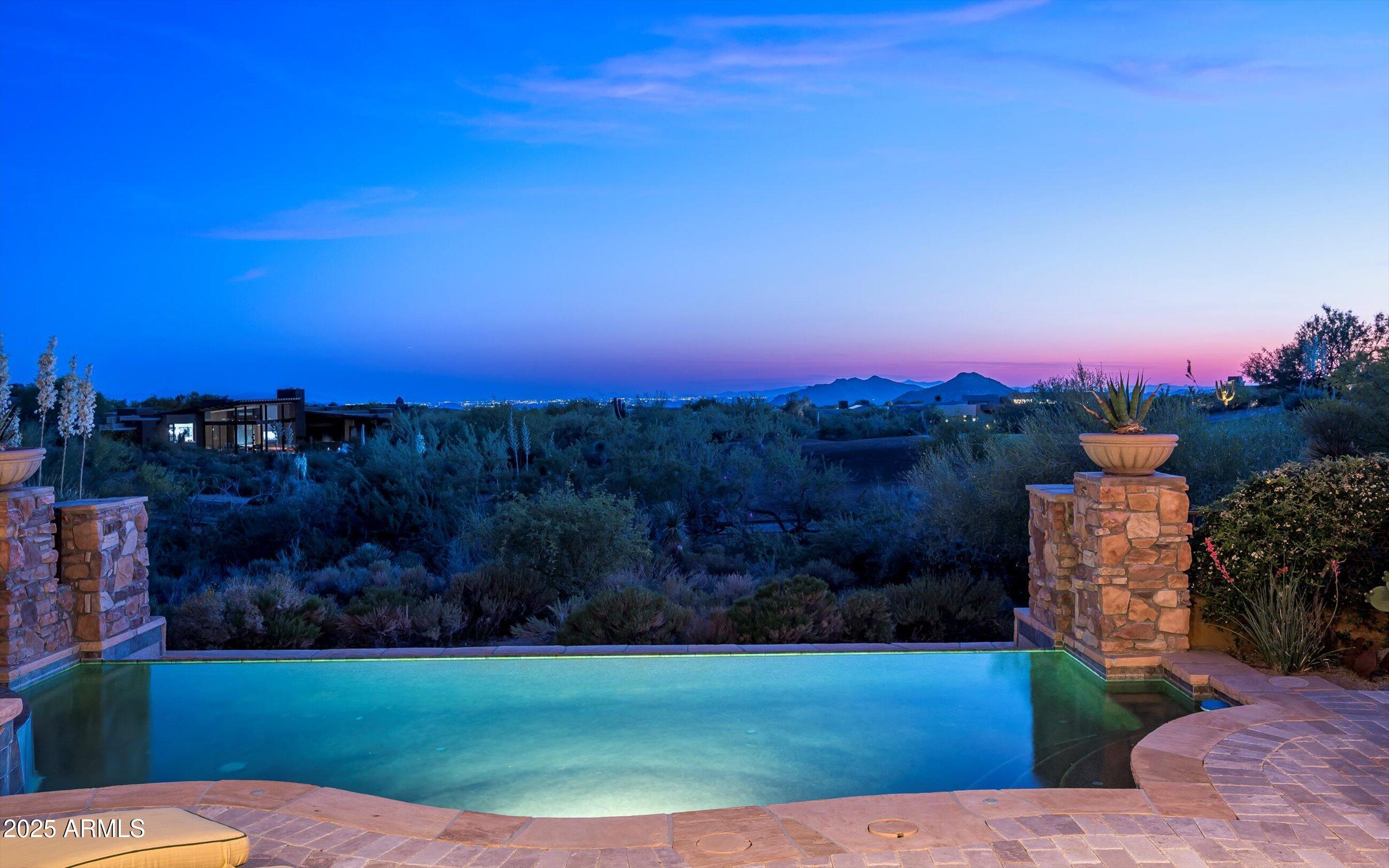 DESERT MOUNTAIN PHASE 2 UNIT 18 - Residential