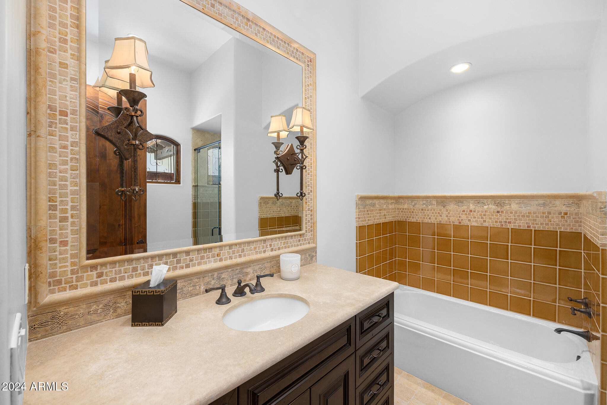 GARY ESTATES - Residential