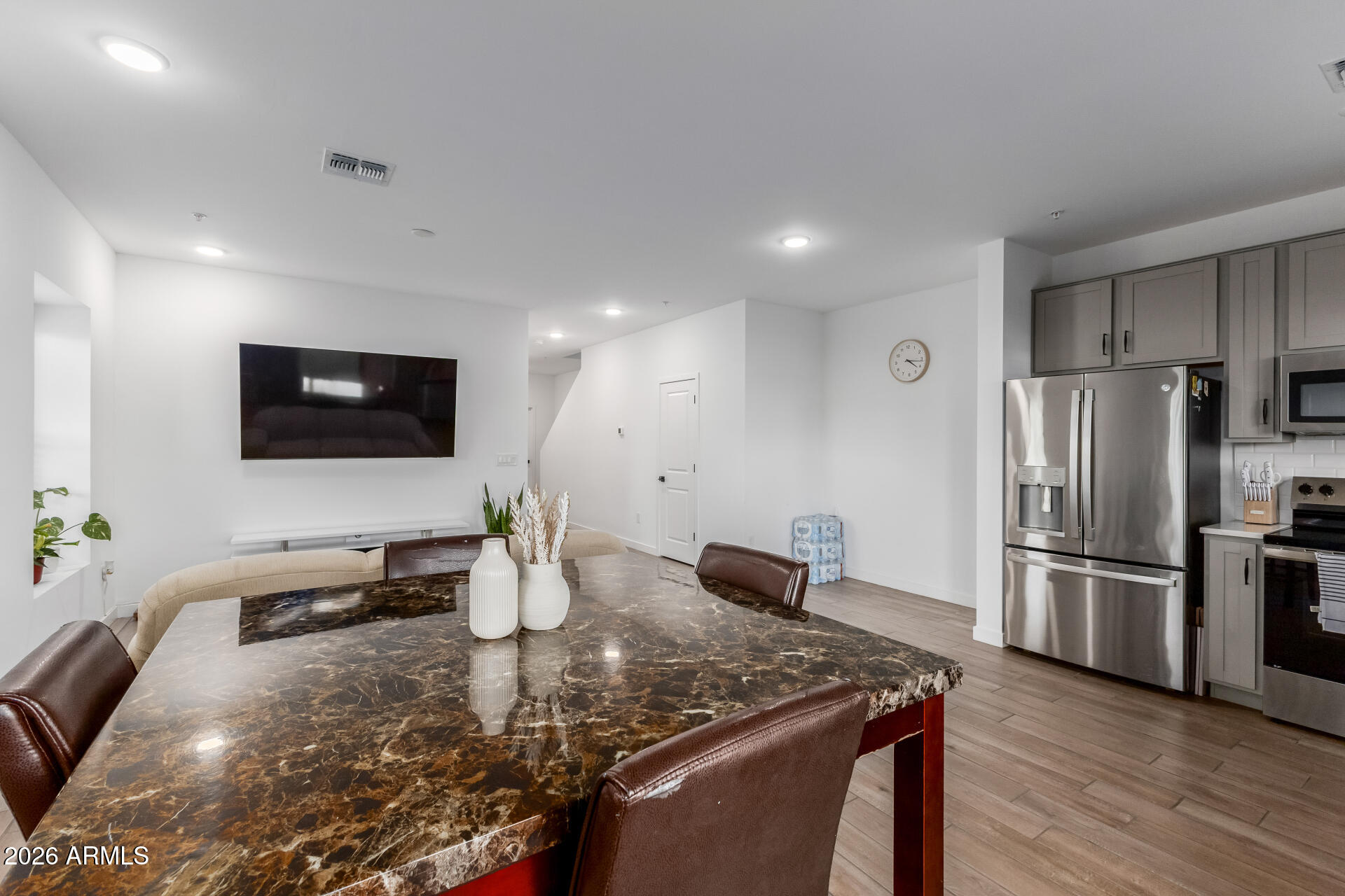 LAVEEN PLACE - Residential