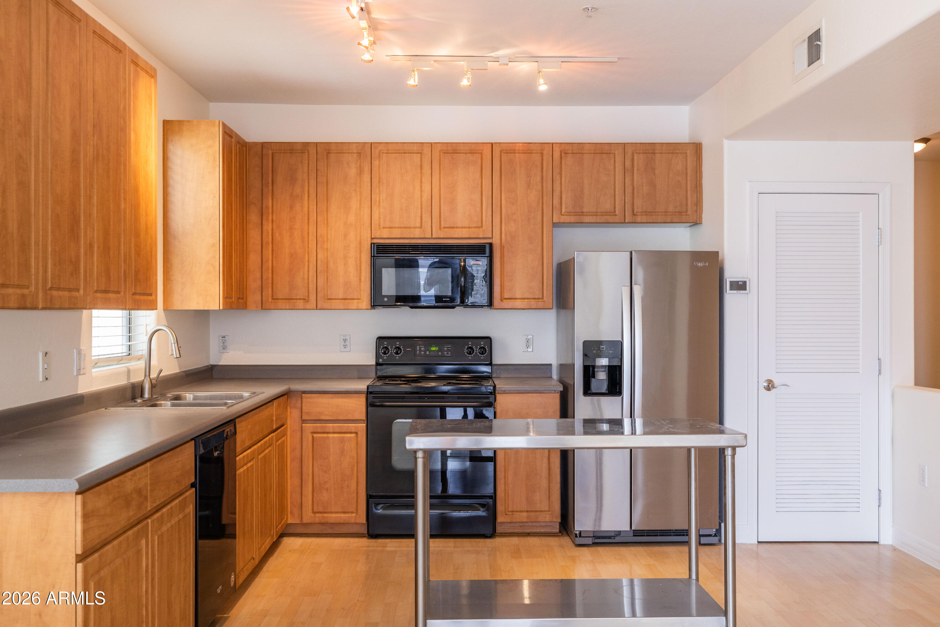 ARTISAN VILLAGE CONDOMINIUM AMD - Residential