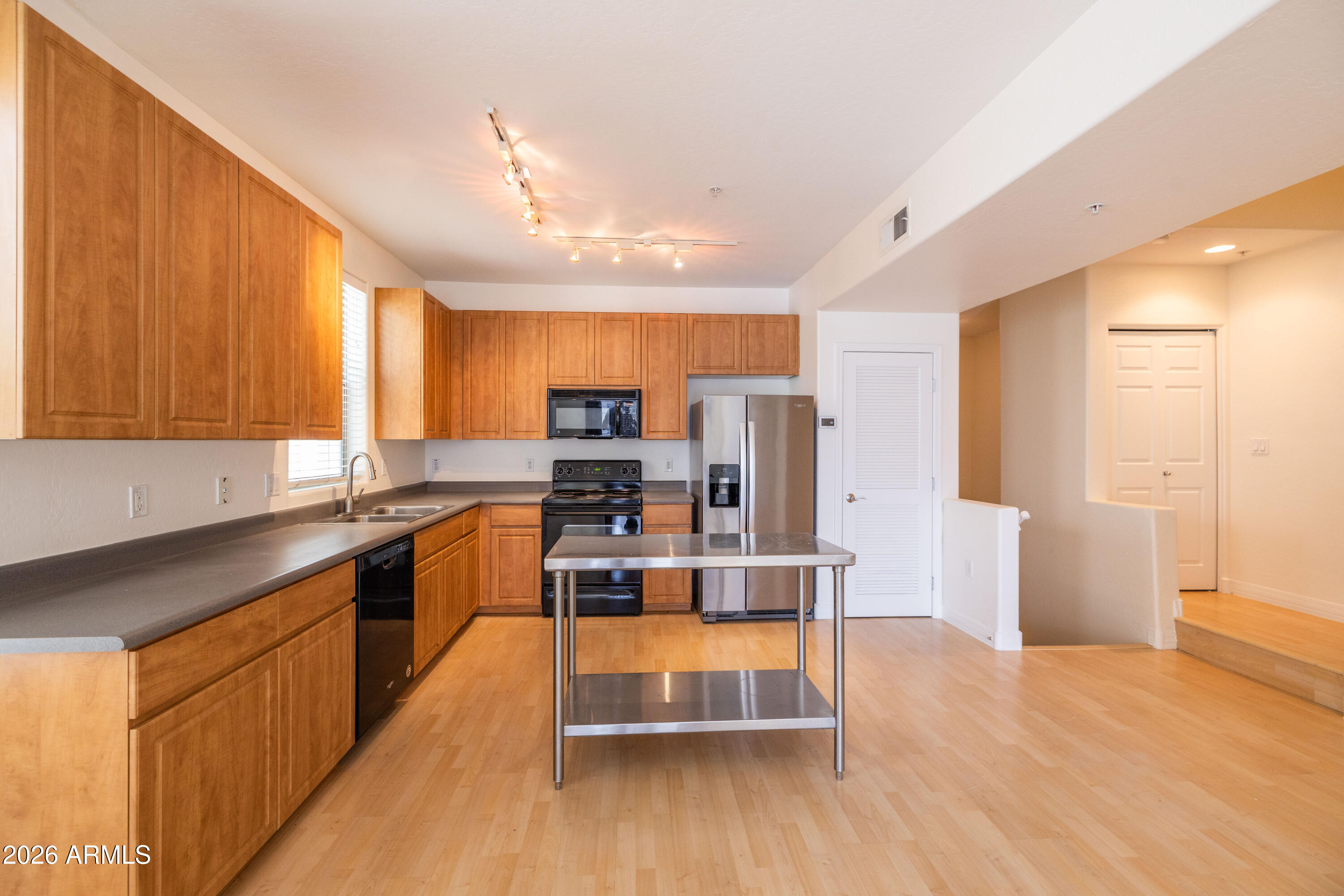 ARTISAN VILLAGE CONDOMINIUM AMD - Residential