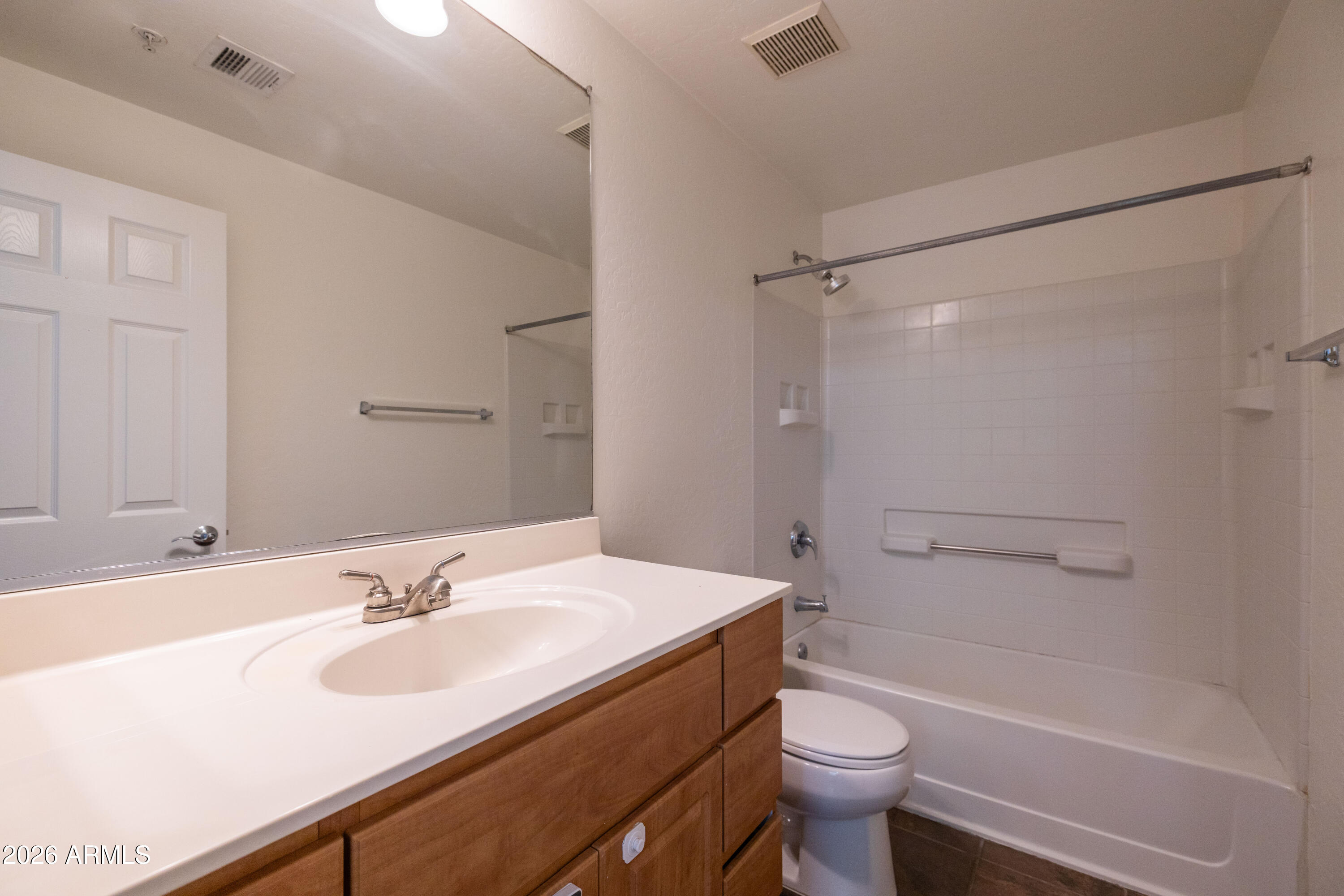 ARTISAN VILLAGE CONDOMINIUM AMD - Residential