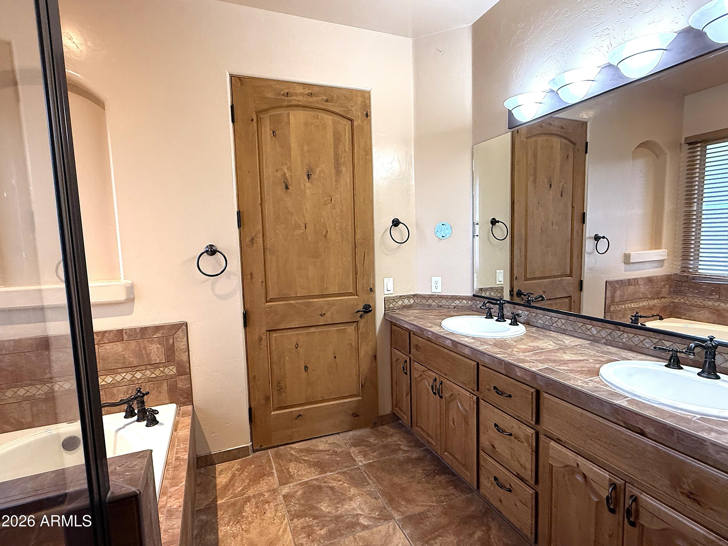 WILD HORSE 2 - Residential