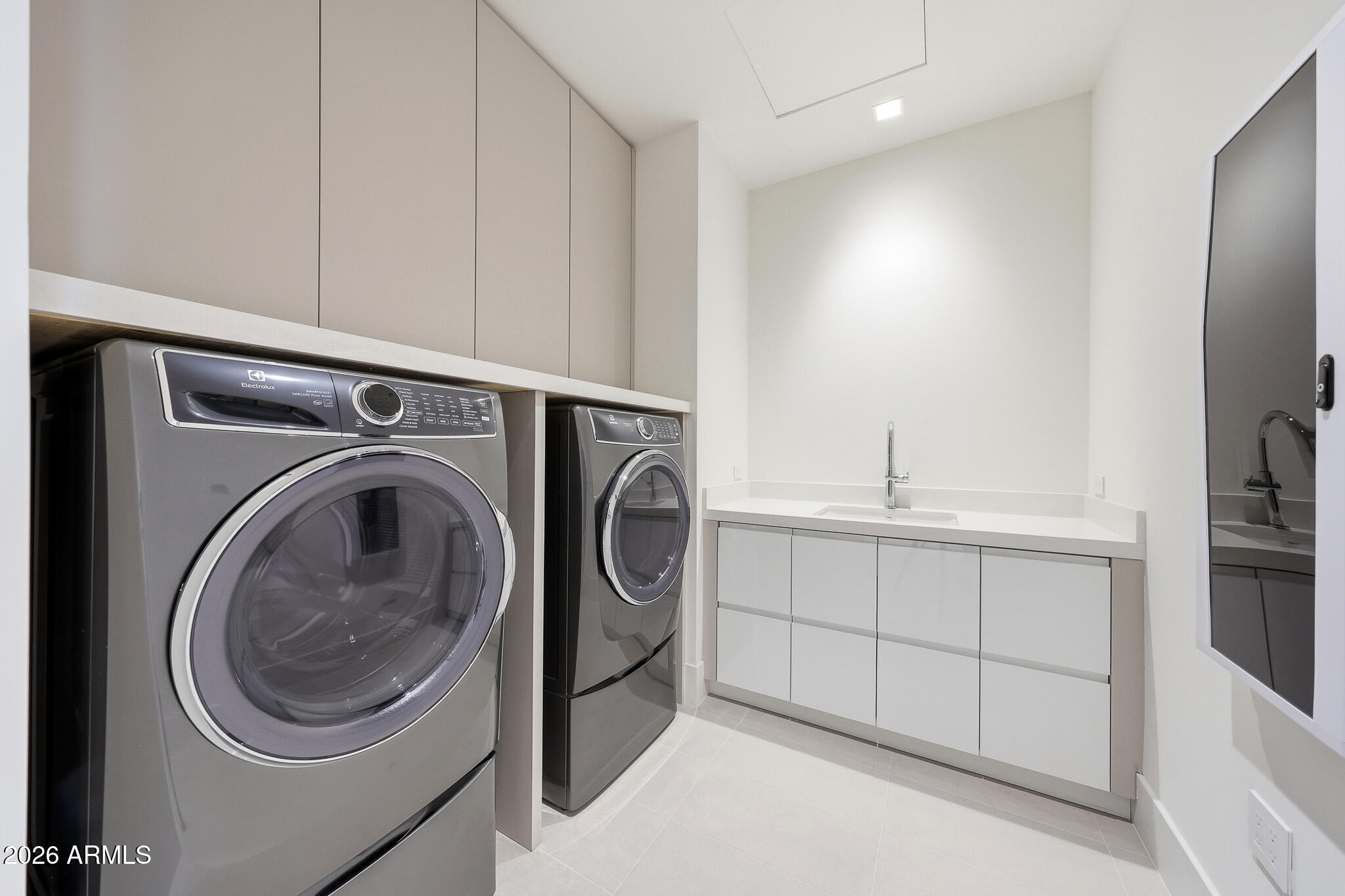 7000 EAST LINCOLN VILLAS CONDOMINIUM 1 - Residential