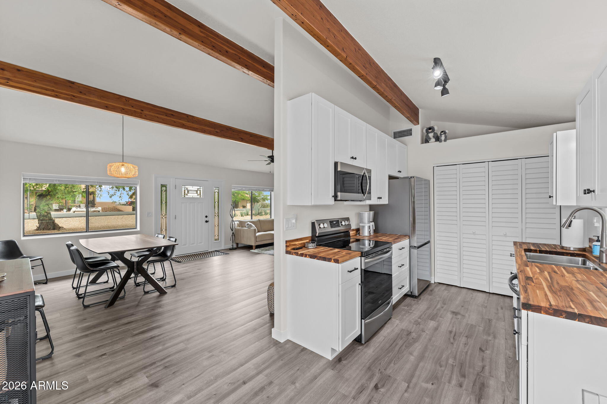 MIRA MONTE VISTAS - Residential