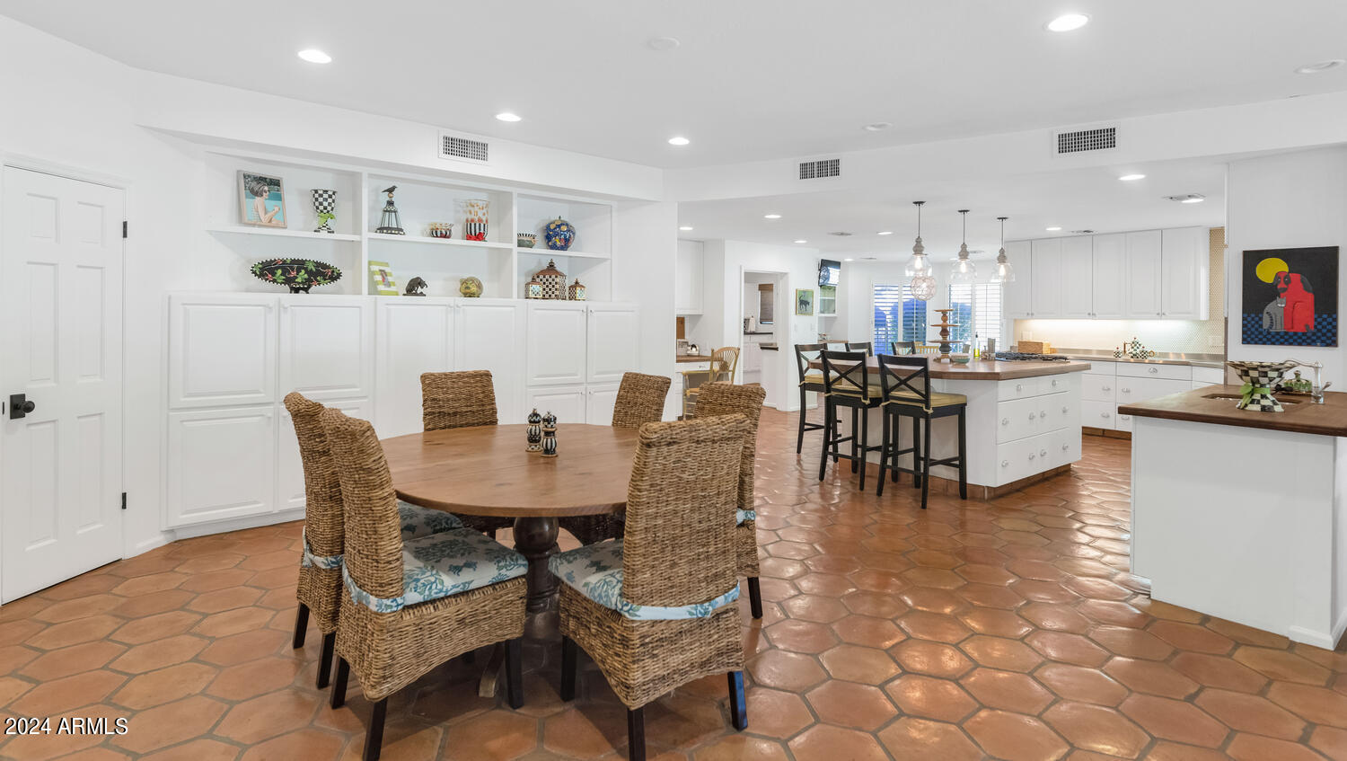 APACHE ESTATES - Residential