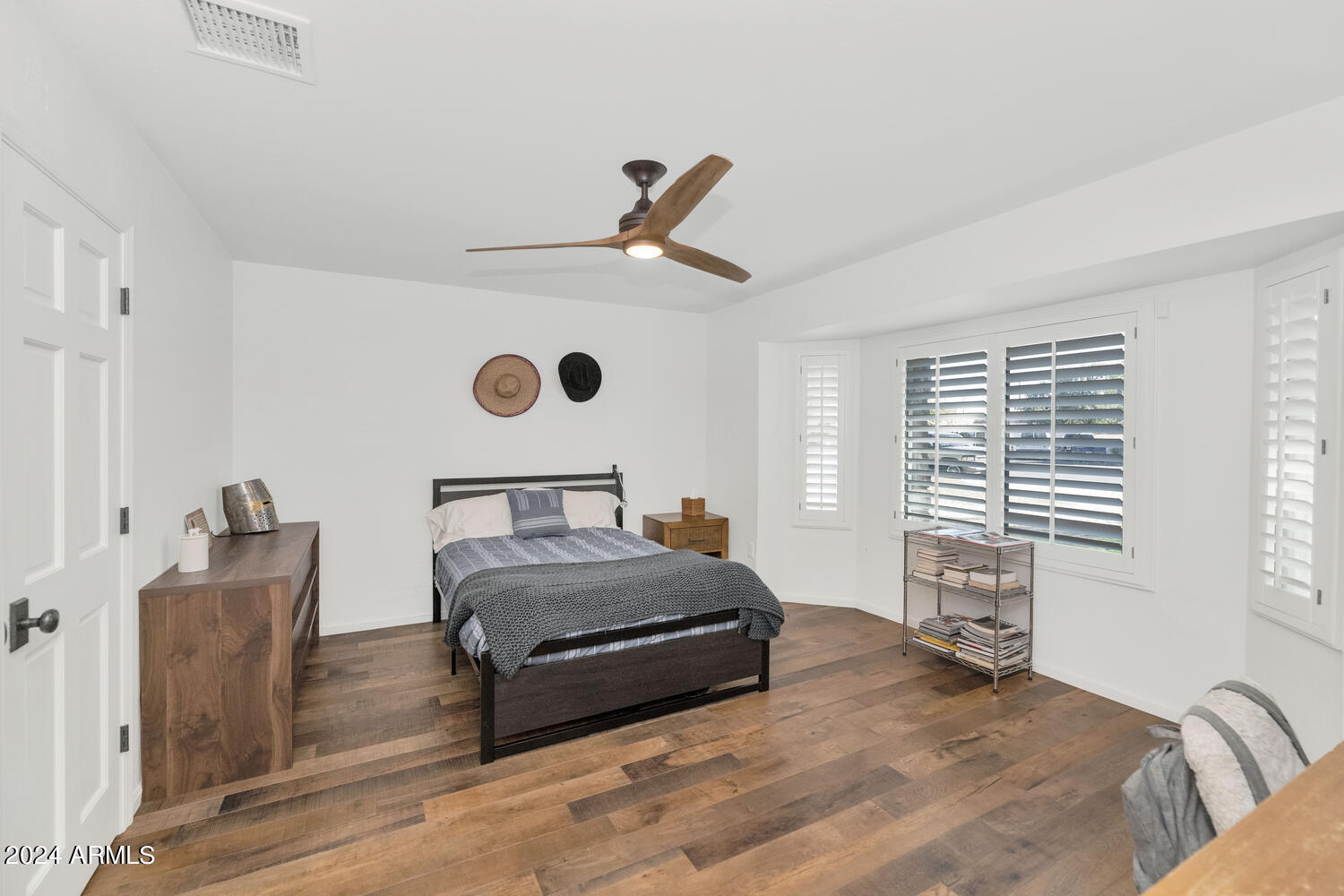 APACHE ESTATES - Residential