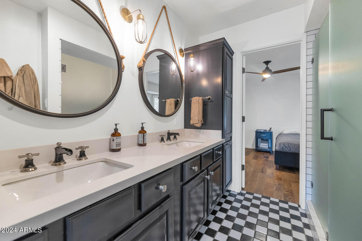APACHE ESTATES - Residential