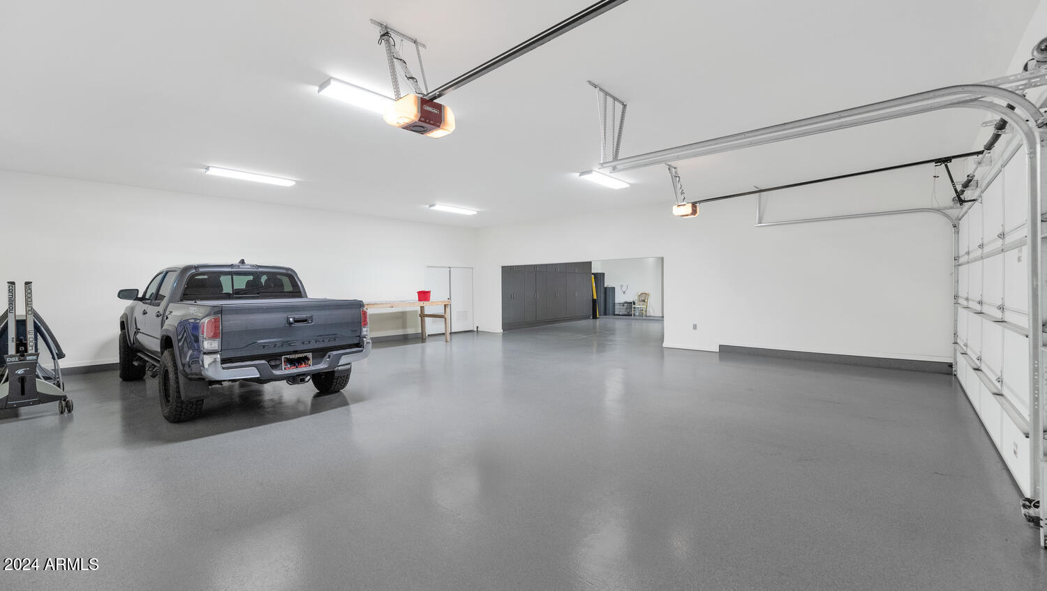 APACHE ESTATES - Residential