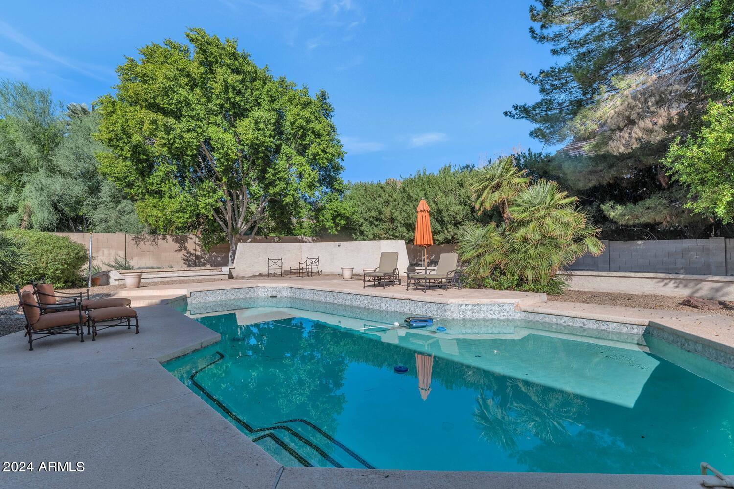 APACHE ESTATES - Residential