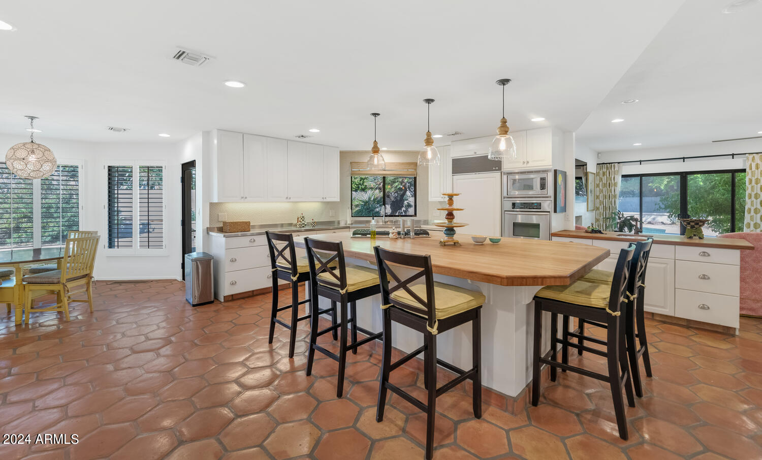 APACHE ESTATES - Residential