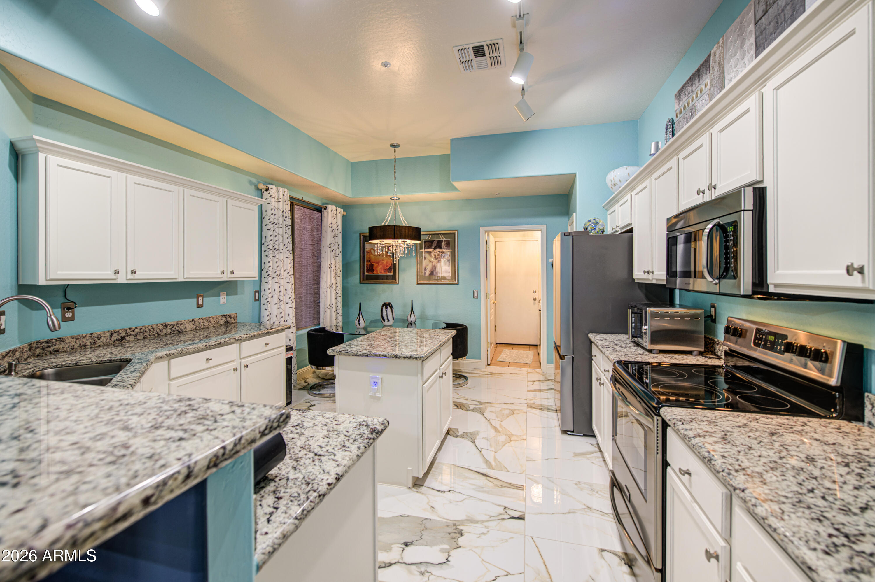 WILDROSE VILLAS - Residential