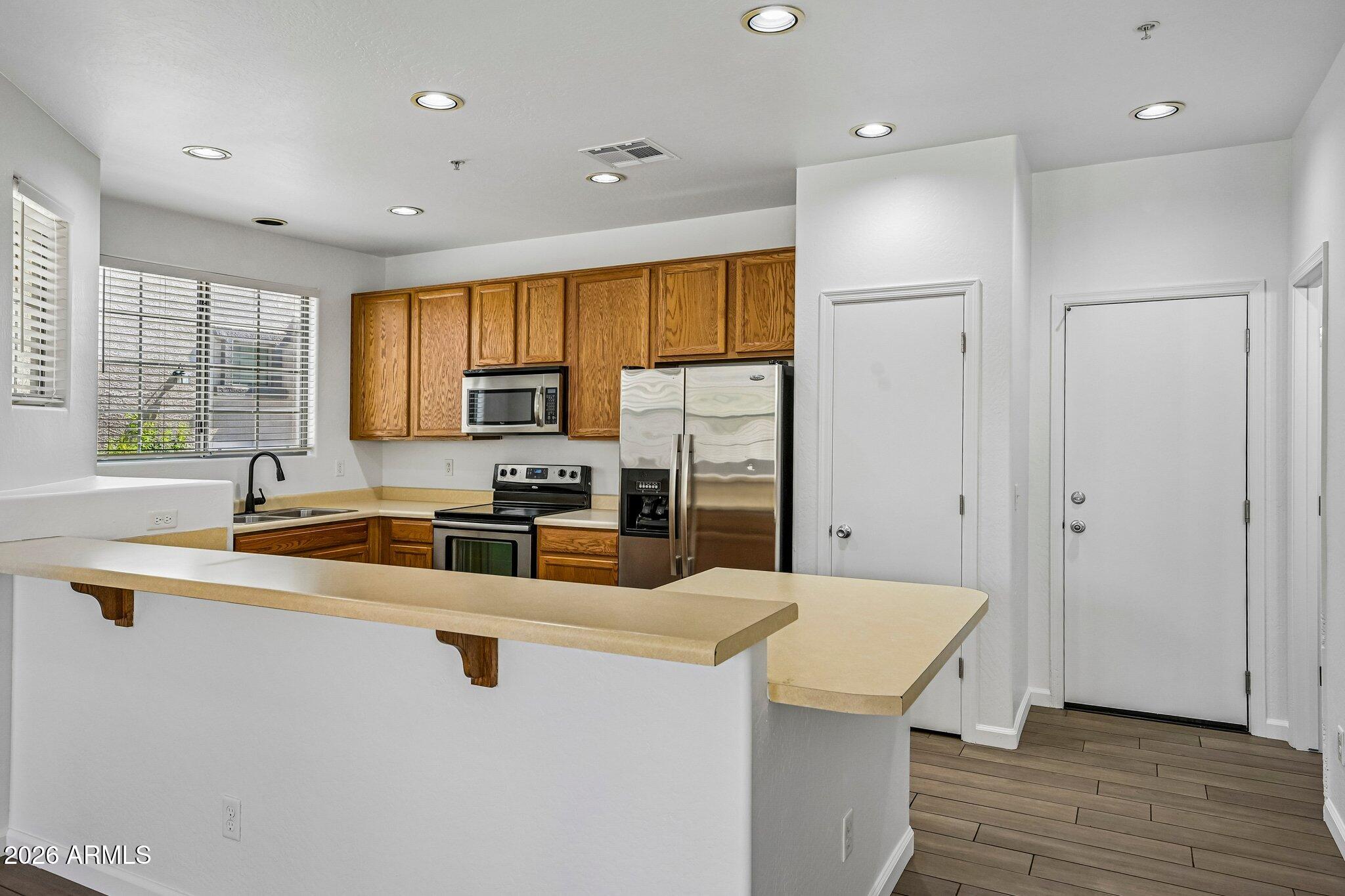 MUIRFIELD VILLAGE CONDOMINIUM - Residential