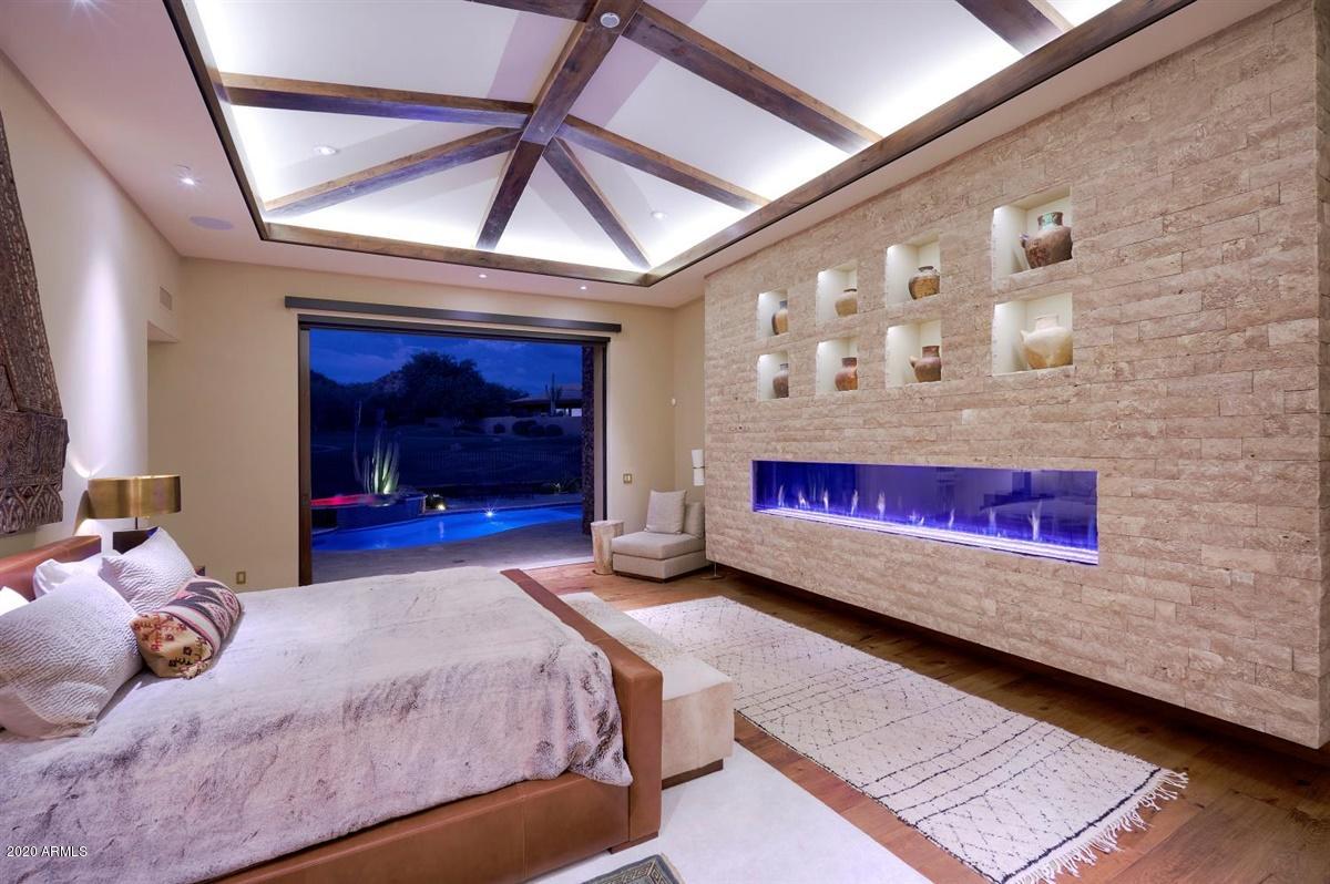 DESERT HIGHLANDS - Residential