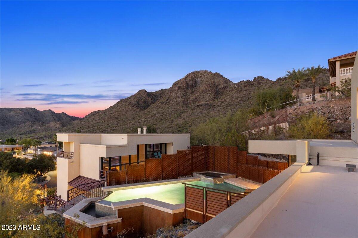SQUAW PEAK FOOTHILLS - Residential