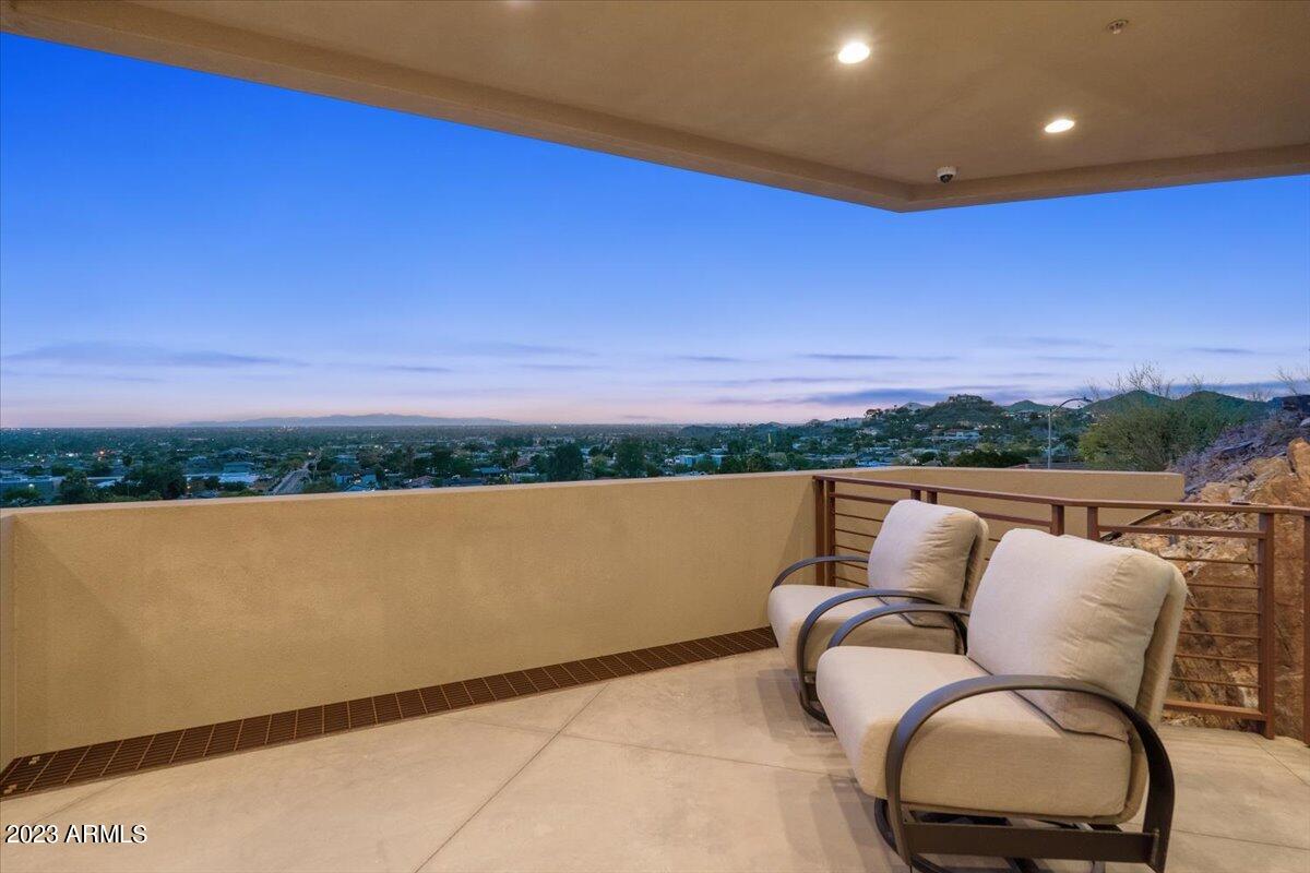 SQUAW PEAK FOOTHILLS - Residential