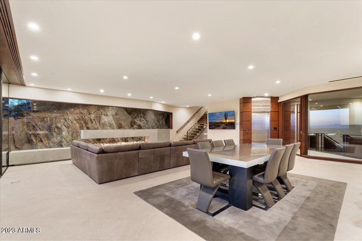 SQUAW PEAK FOOTHILLS - Residential