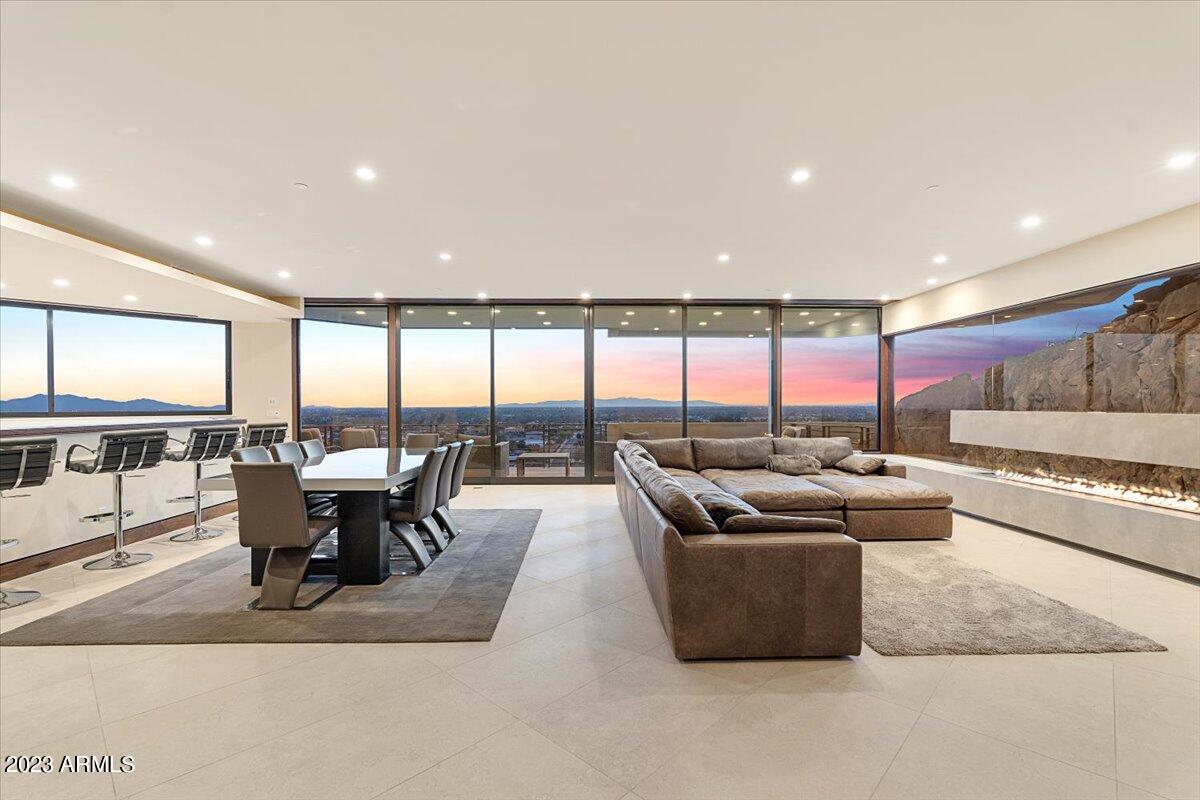 SQUAW PEAK FOOTHILLS - Residential