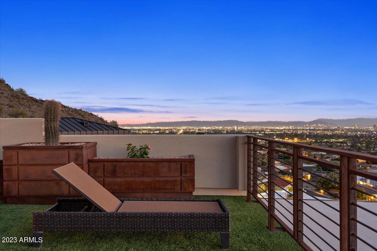 SQUAW PEAK FOOTHILLS - Residential