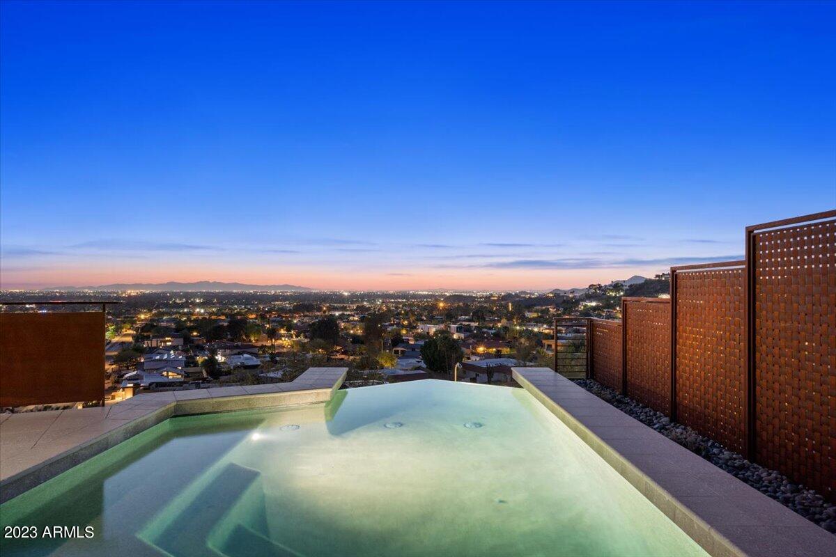 SQUAW PEAK FOOTHILLS - Residential