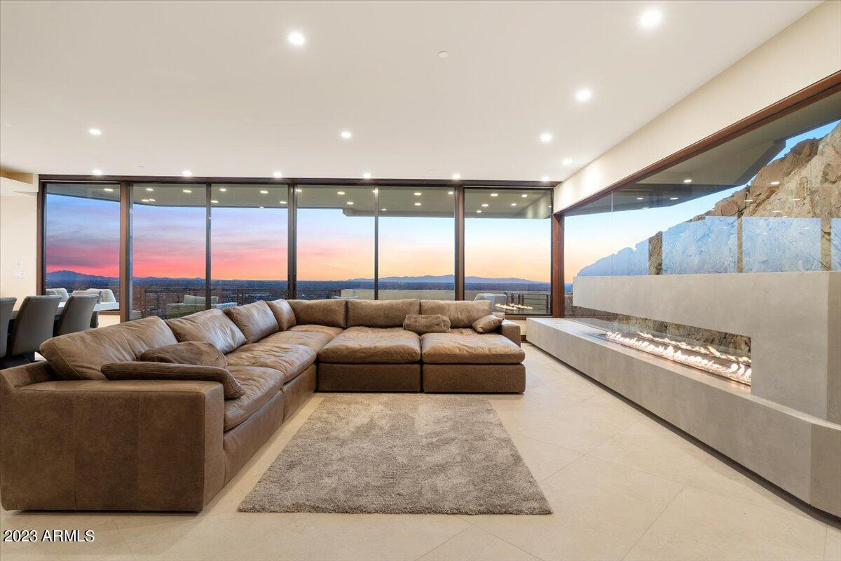 SQUAW PEAK FOOTHILLS - Residential