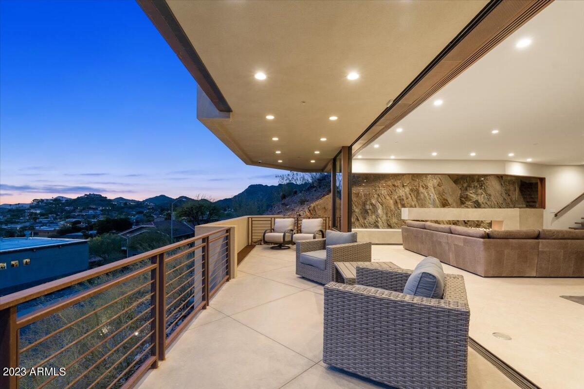 SQUAW PEAK FOOTHILLS - Residential