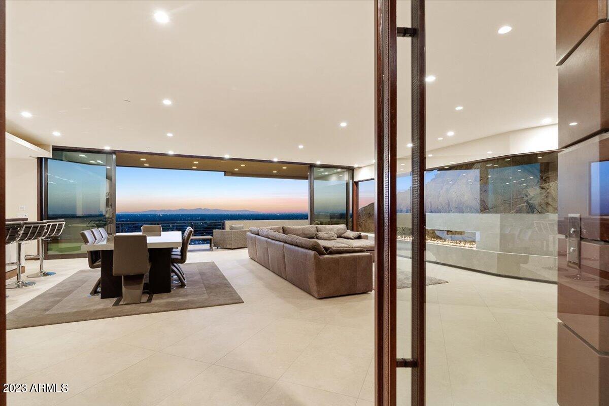 SQUAW PEAK FOOTHILLS - Residential