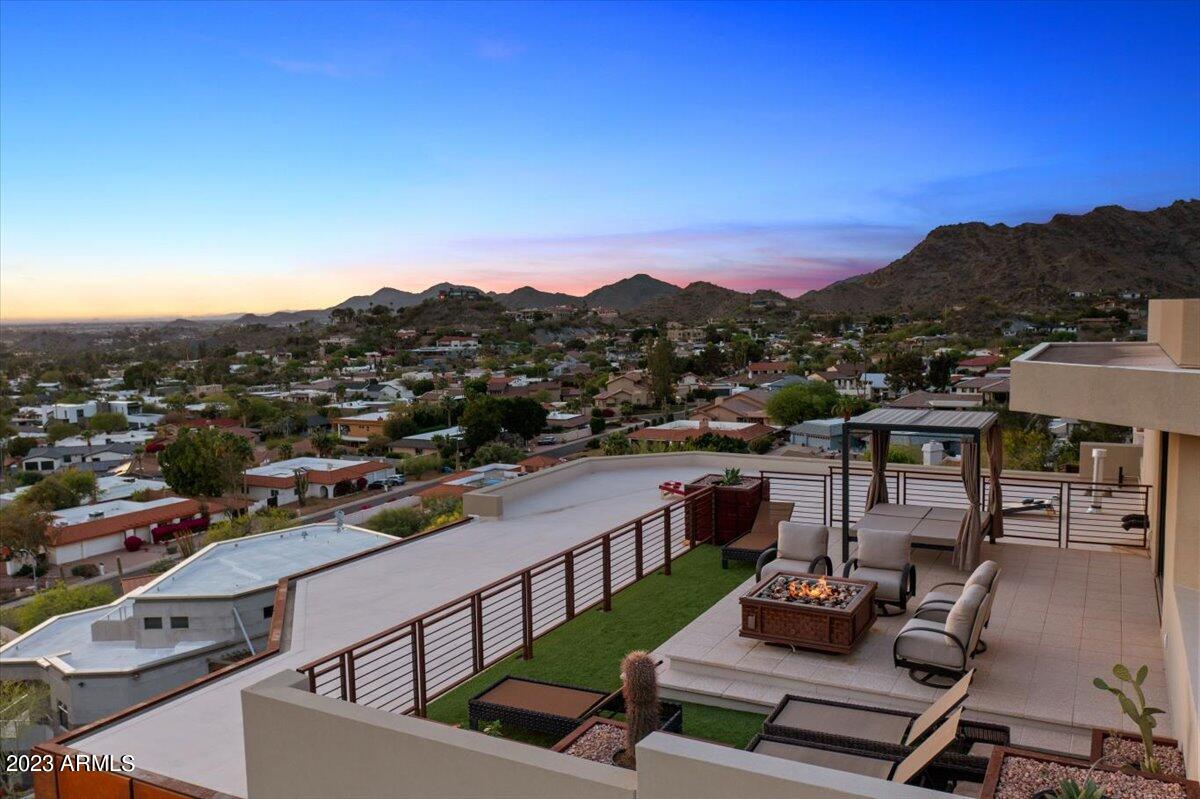 SQUAW PEAK FOOTHILLS - Residential