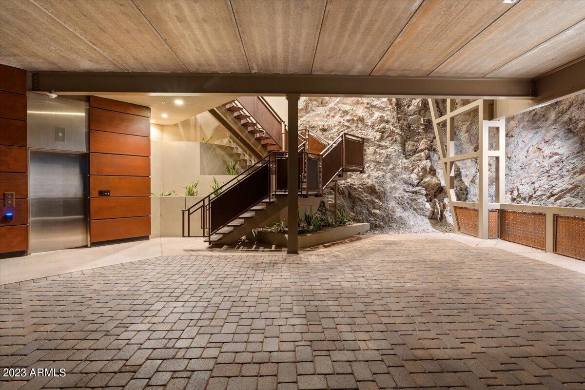 SQUAW PEAK FOOTHILLS - Residential