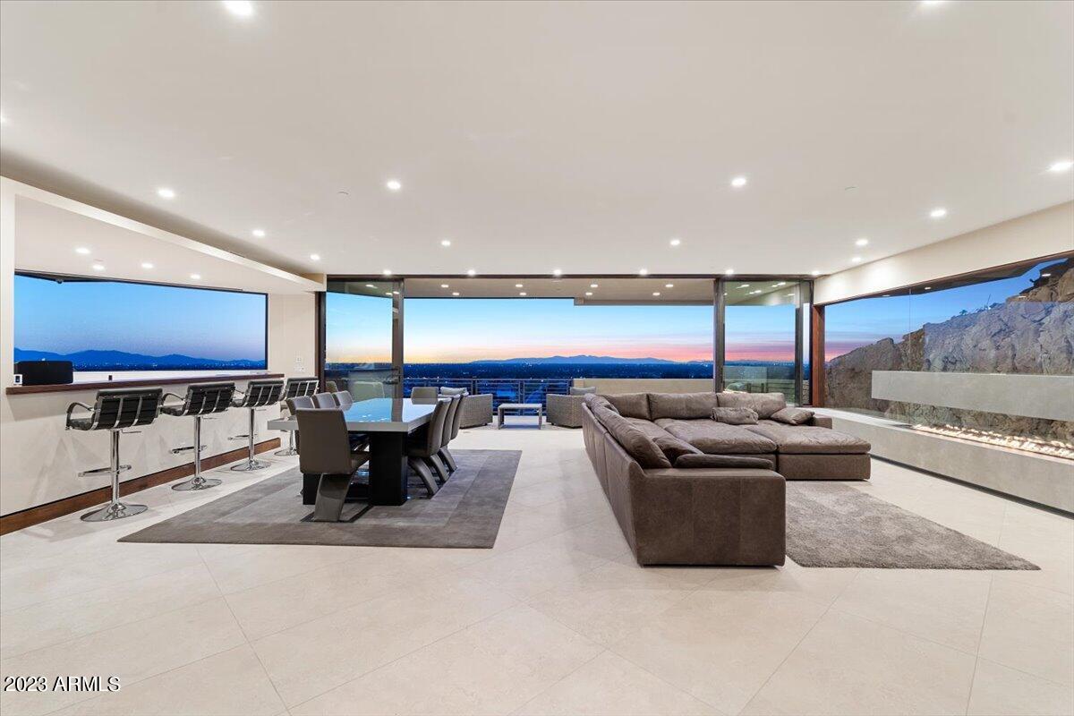 SQUAW PEAK FOOTHILLS - Residential