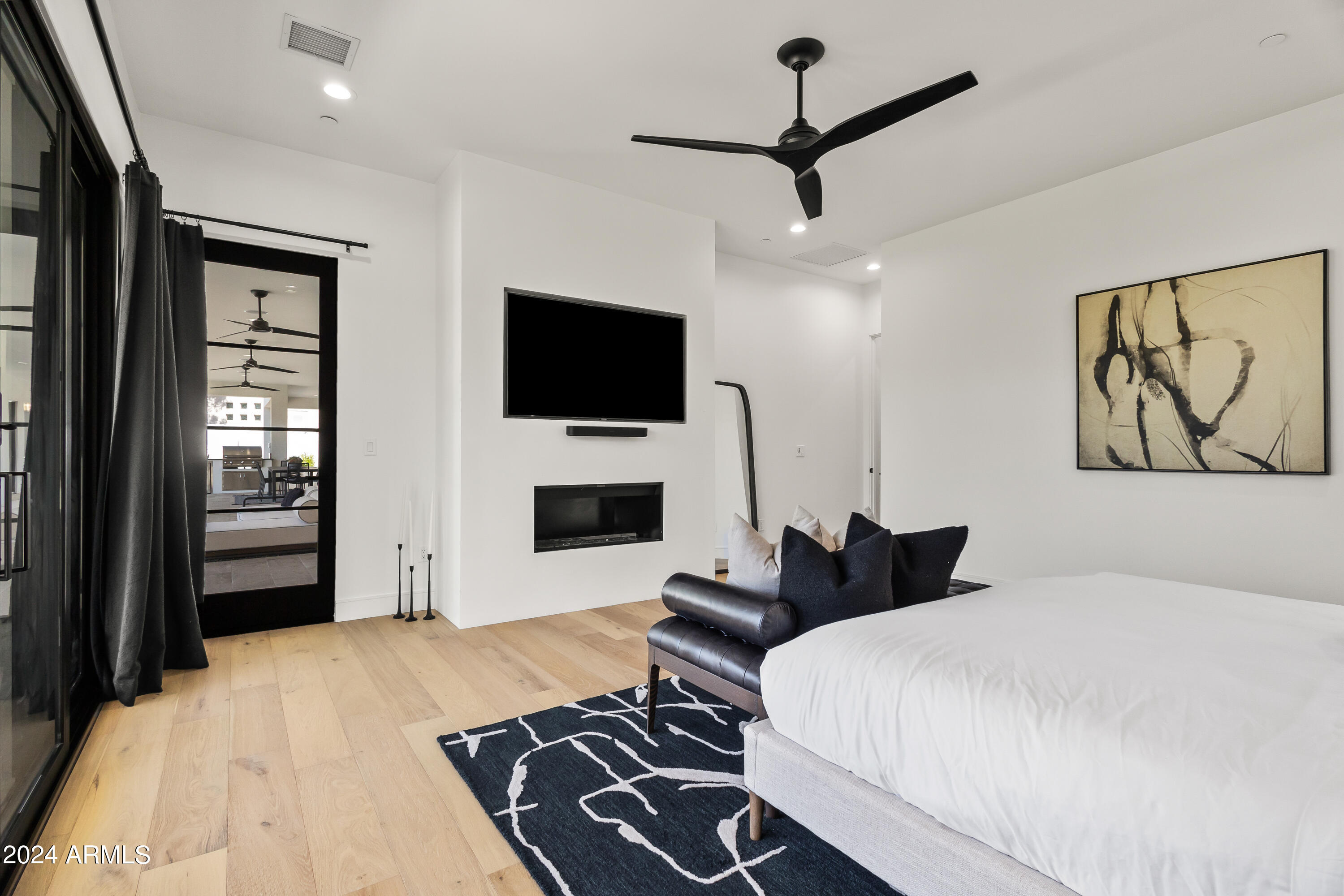 CAMELBACK CLUB ESTATES - Residential