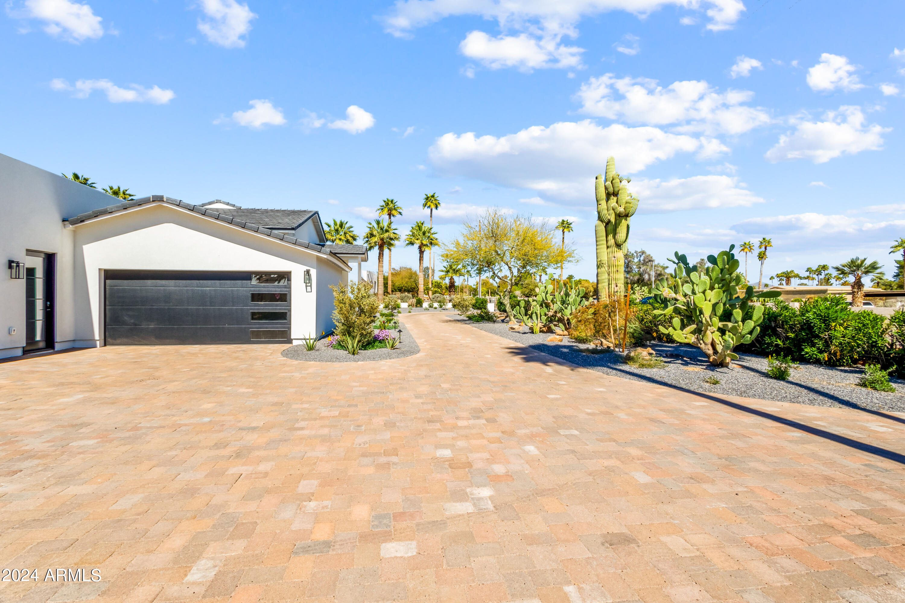 CAMELBACK CLUB ESTATES - Residential