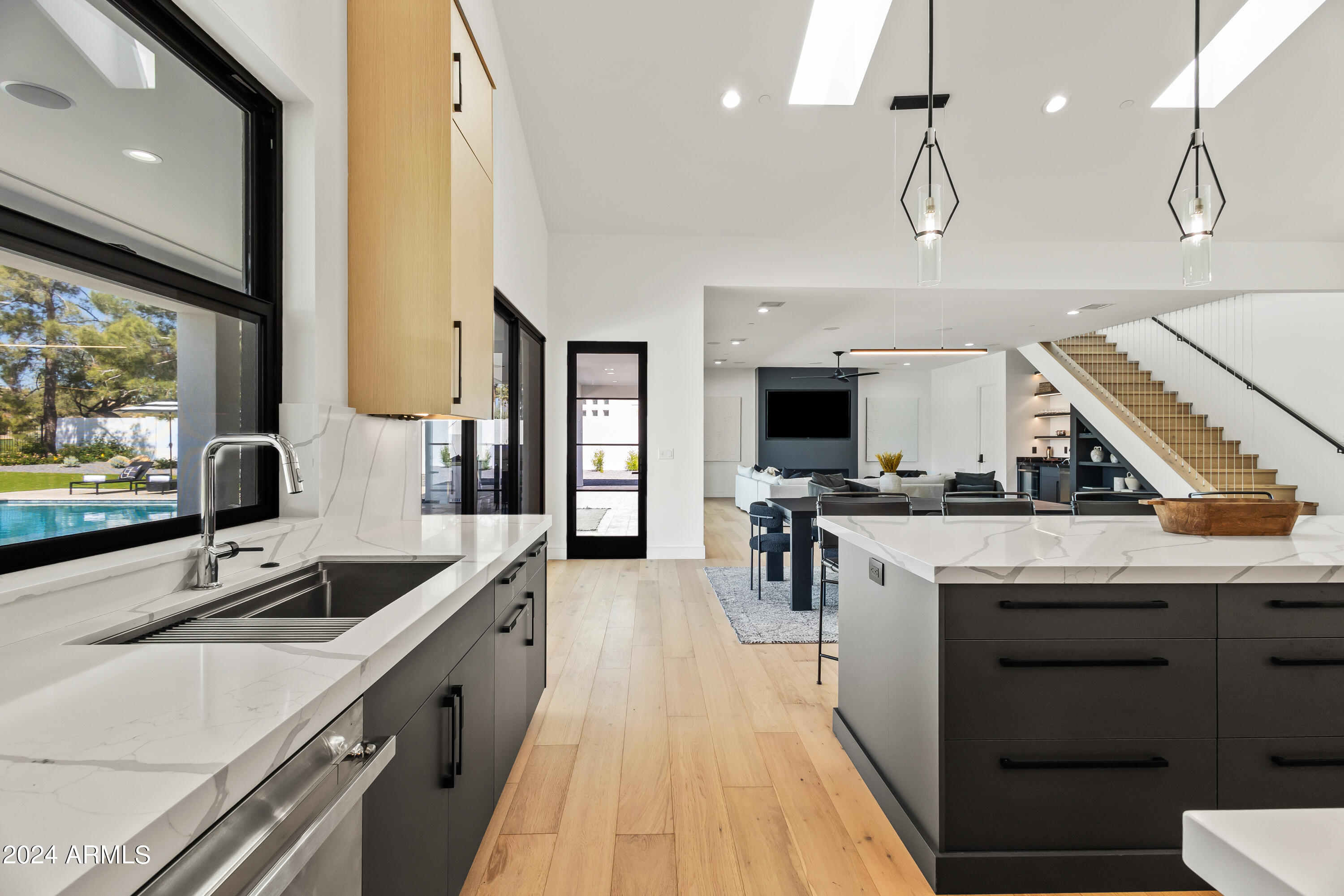 CAMELBACK CLUB ESTATES - Residential