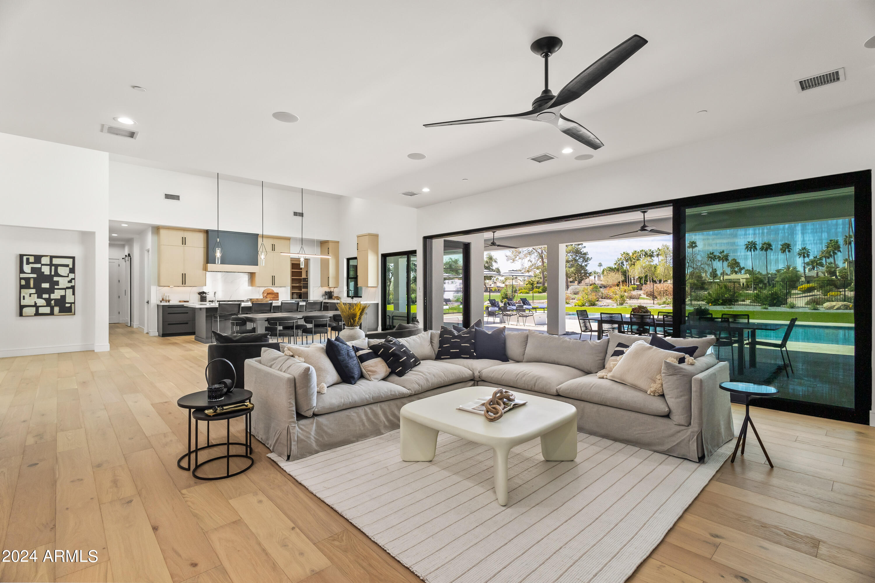 CAMELBACK CLUB ESTATES - Residential