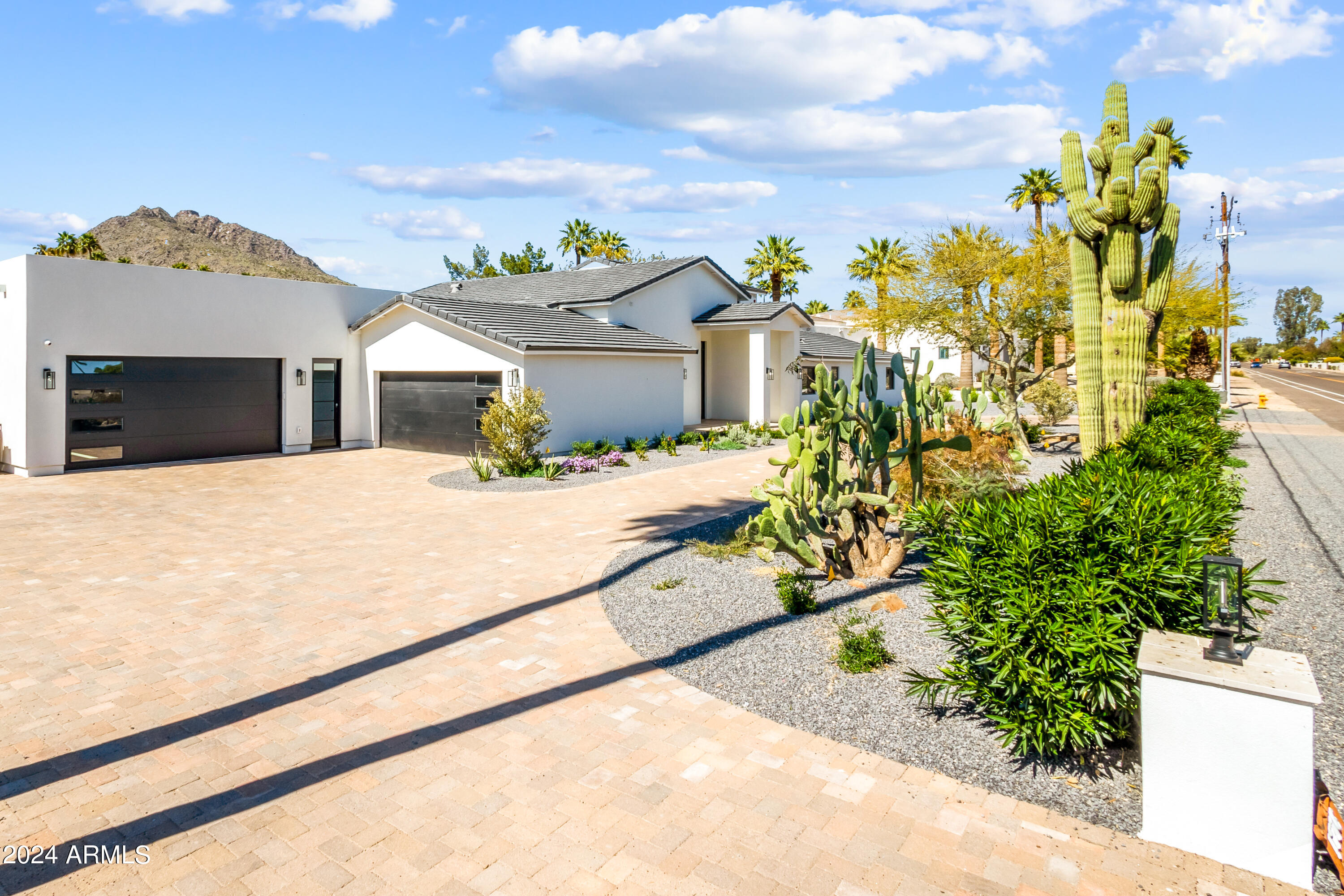CAMELBACK CLUB ESTATES - Residential