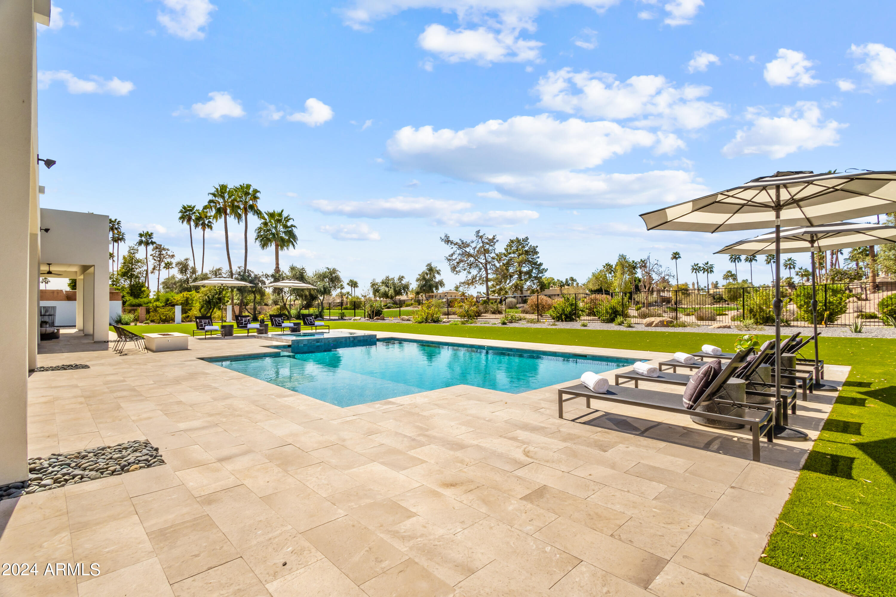 CAMELBACK CLUB ESTATES - Residential